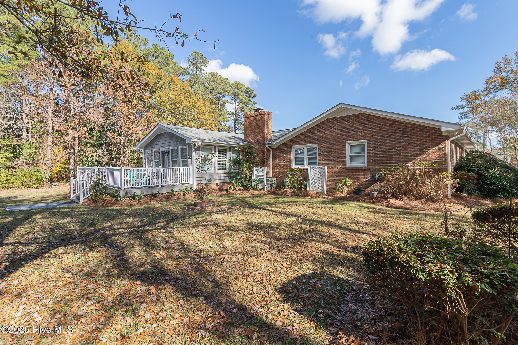 100542740 | Photo 51