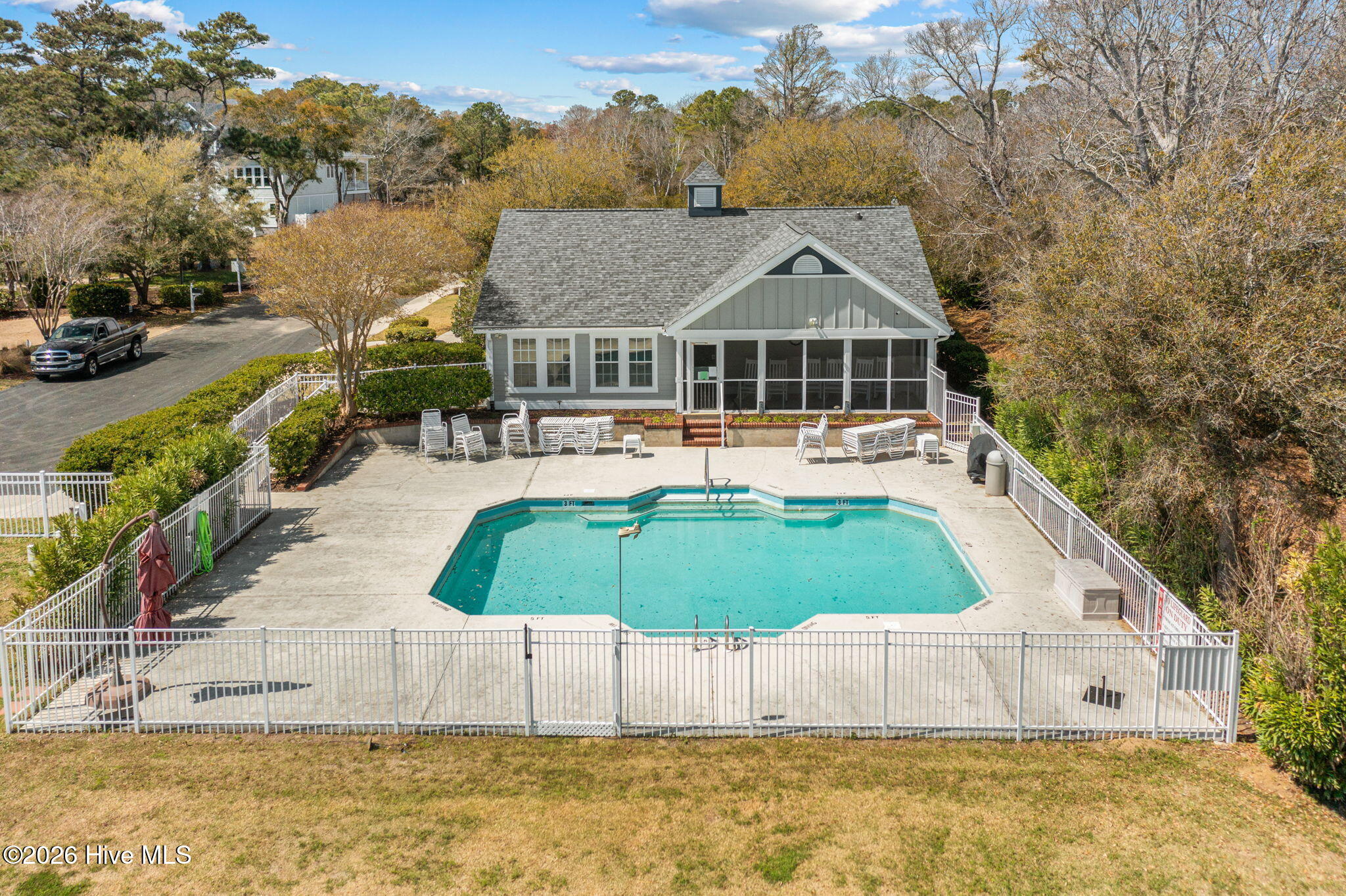 100561697 | Photo 44