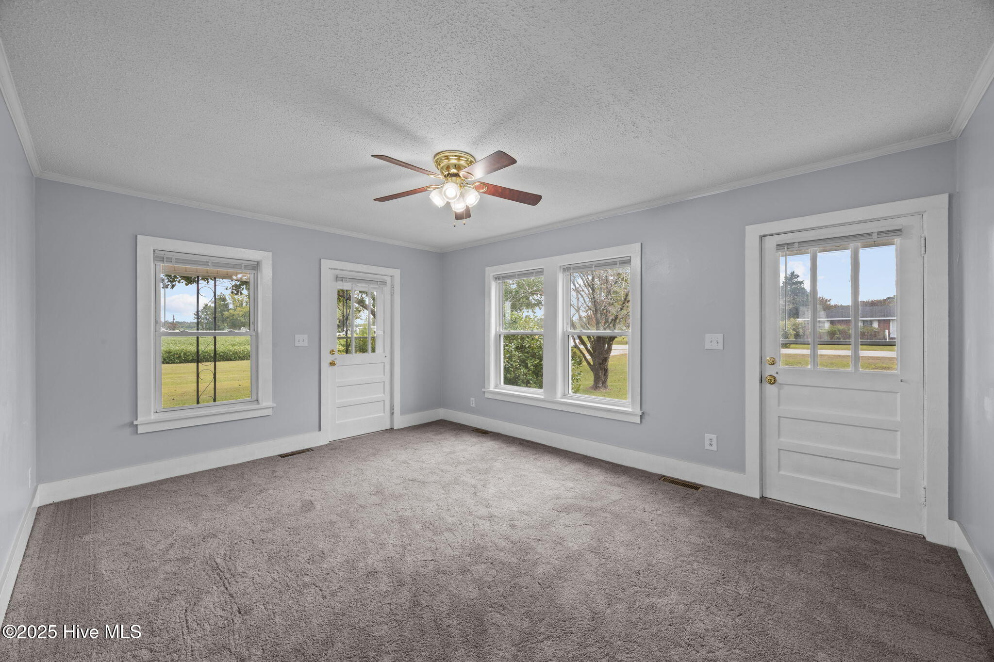 21-web-or-mls-0C0A9177