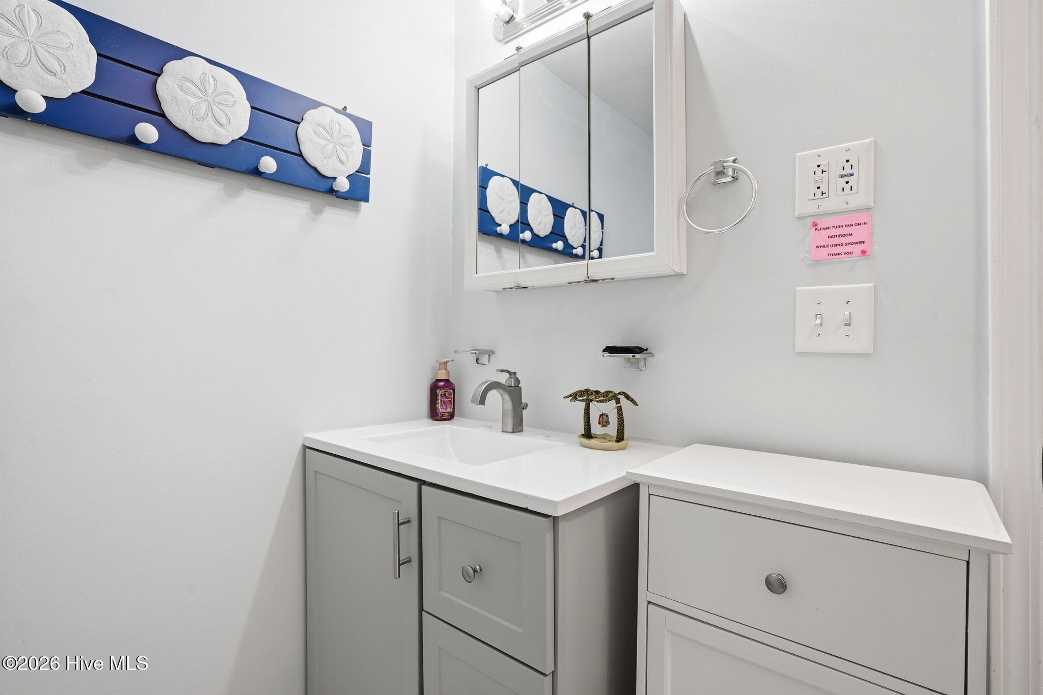 100555111 | Photo 28