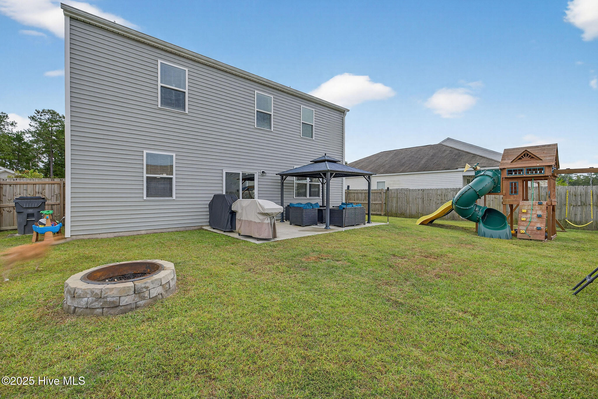 100535181 | Photo 41