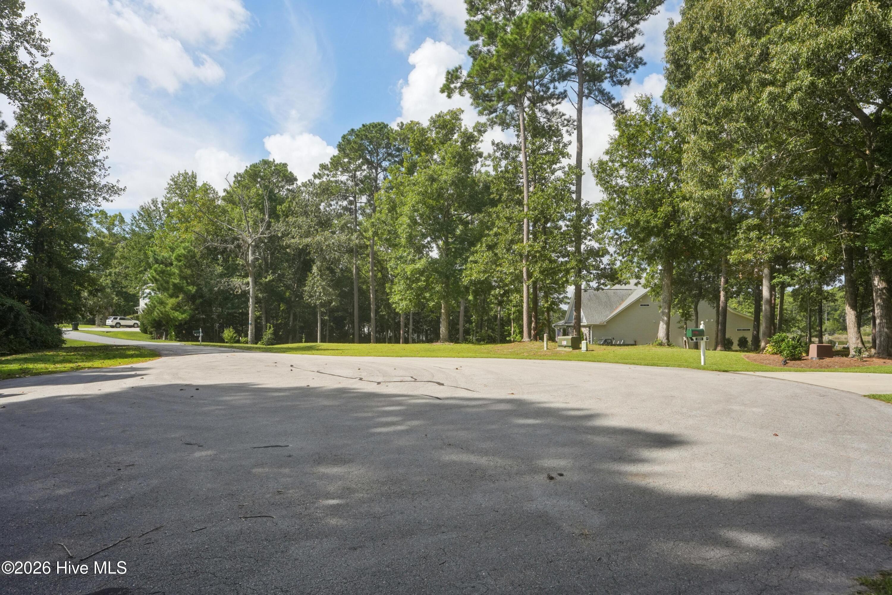 209 Creek View Circle — listing photograph 3