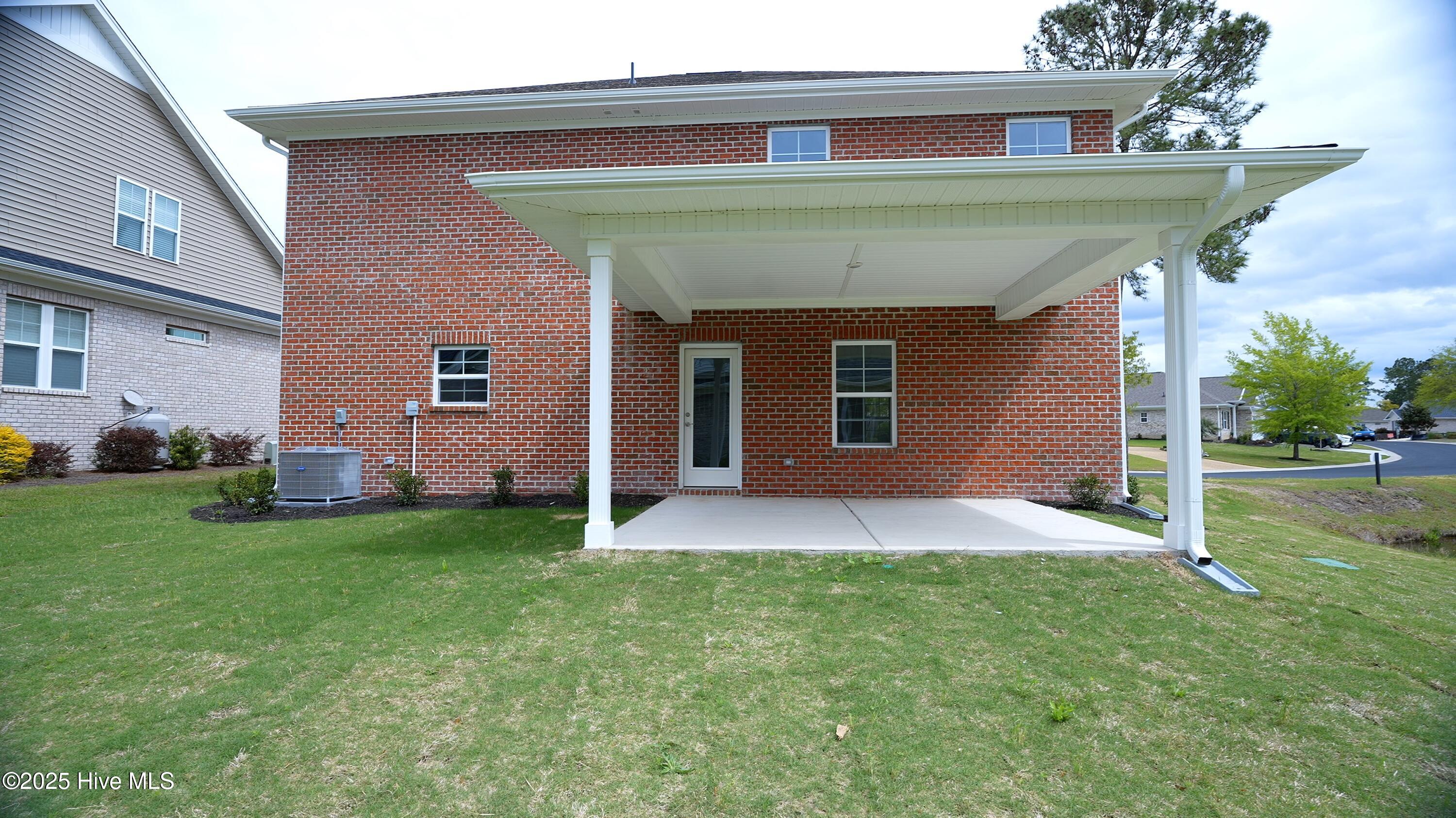 100428126 | Photo 34