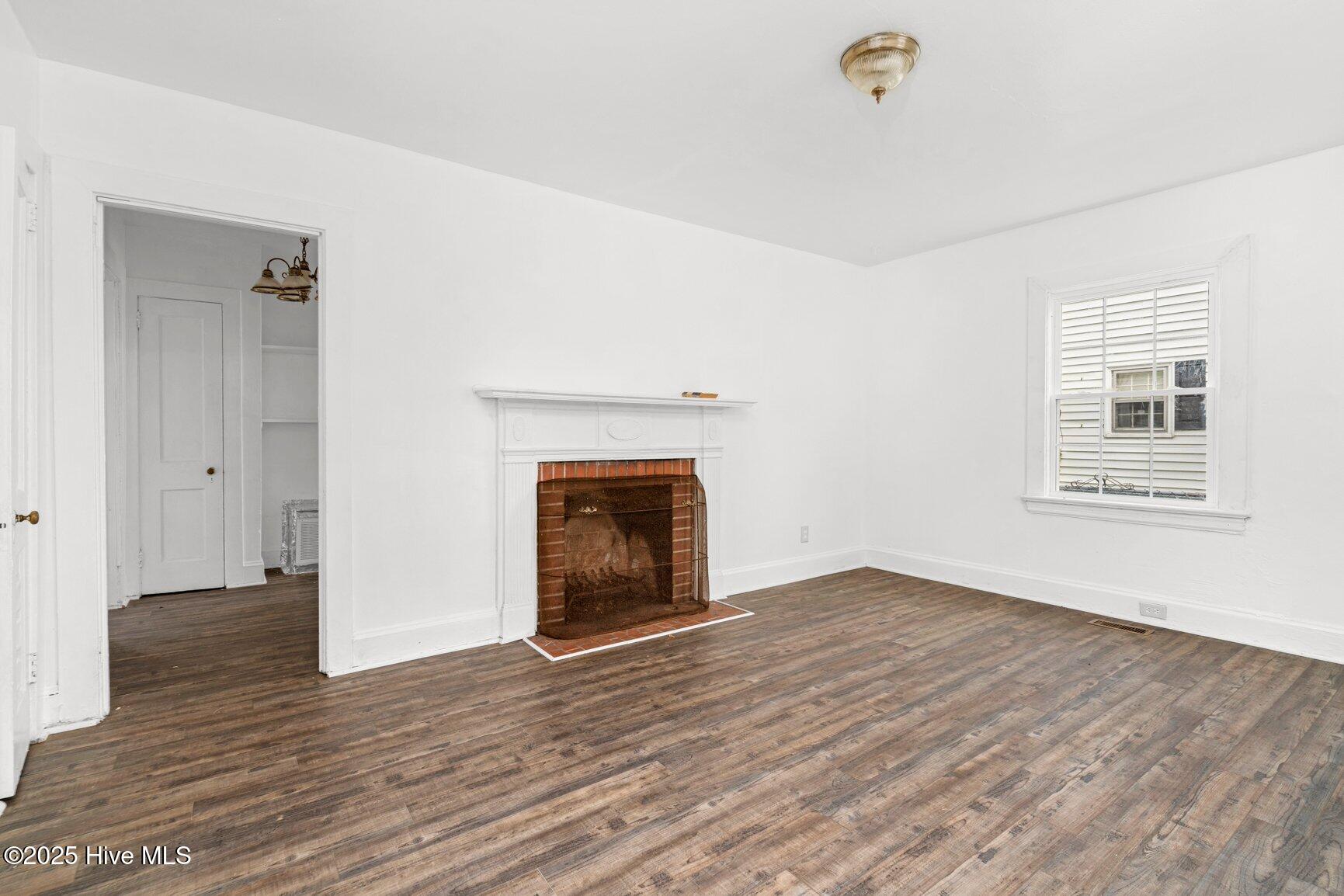 004-824SouthTilleryStreet-RockyMount-NC-