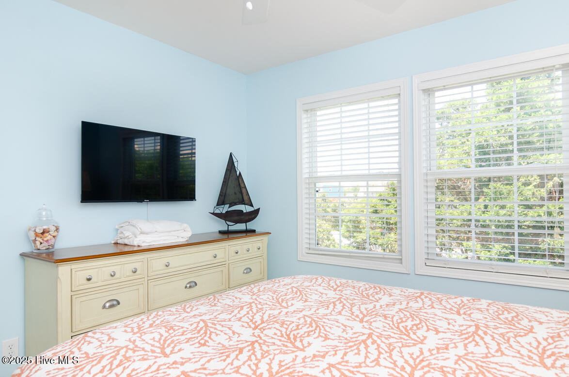 100534014 | Photo 21