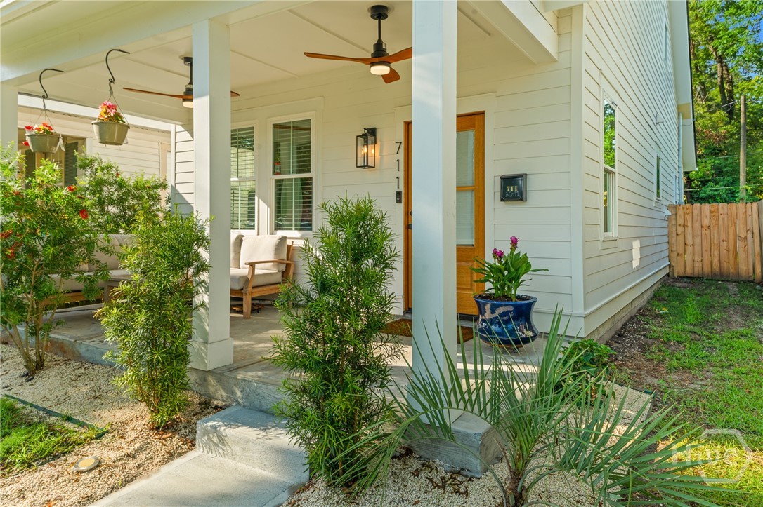 711 E 32ND Street, Savannah, GA 31401 Listing Photo  3