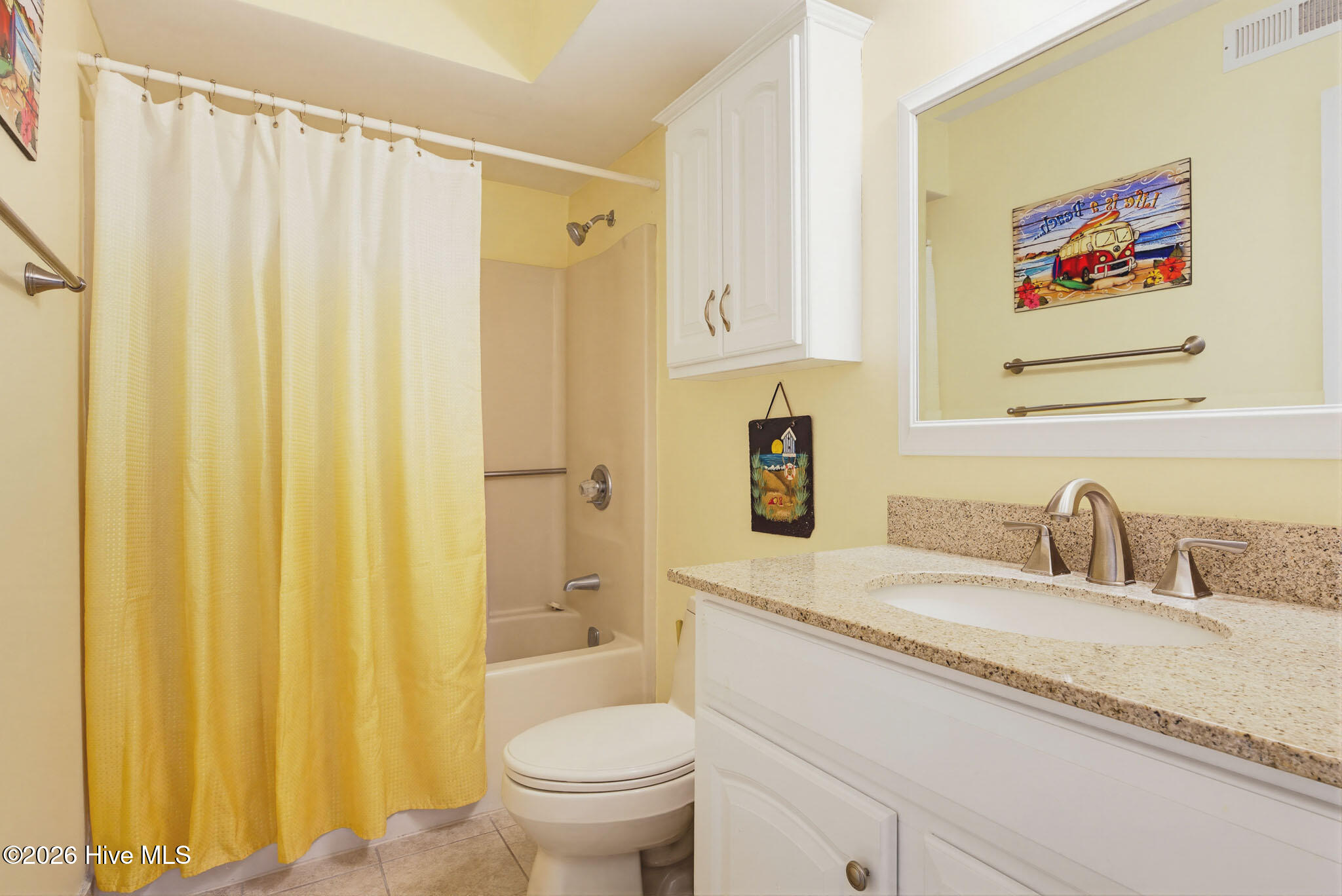 100569800 | Photo 25