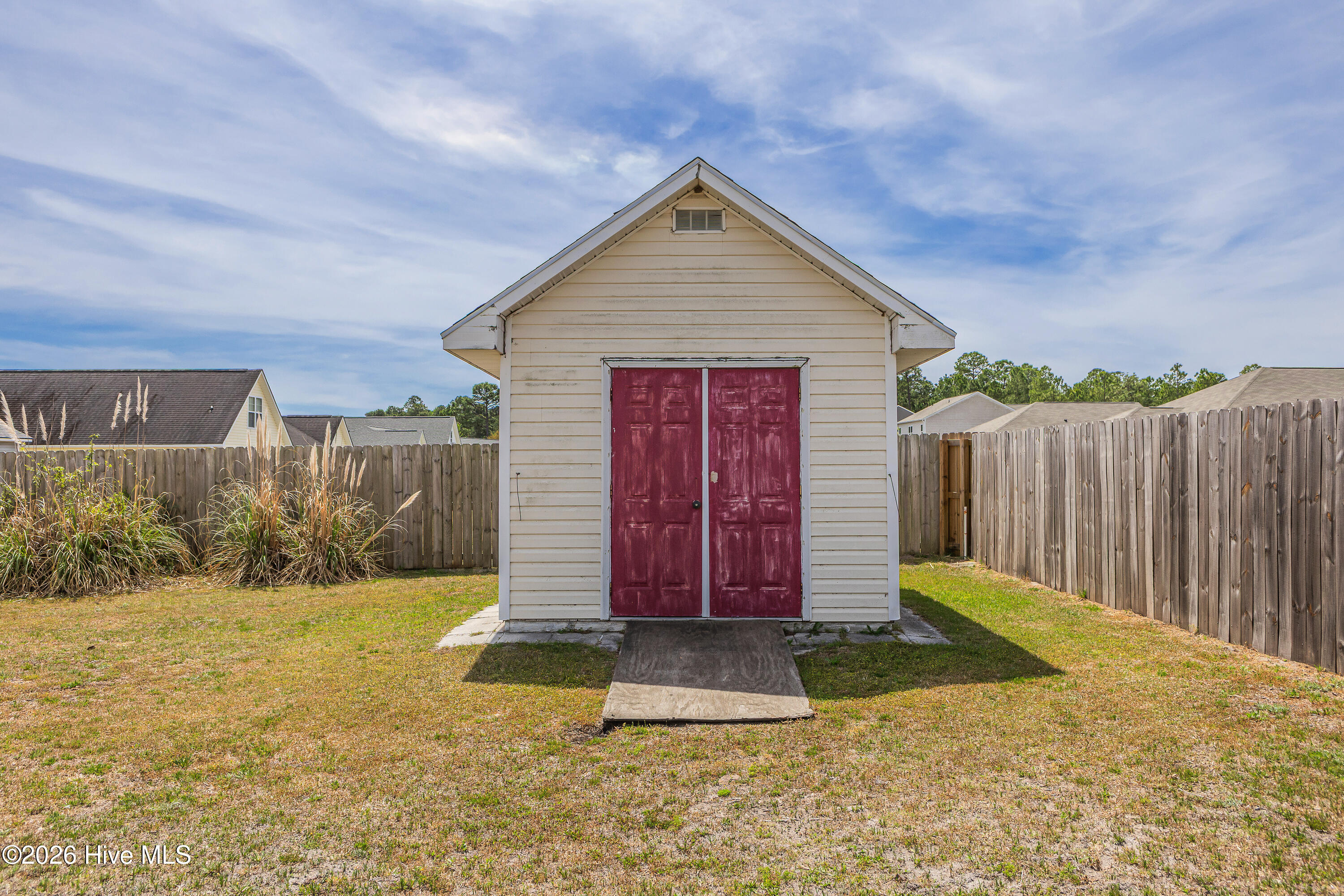 100566920 | Photo 29