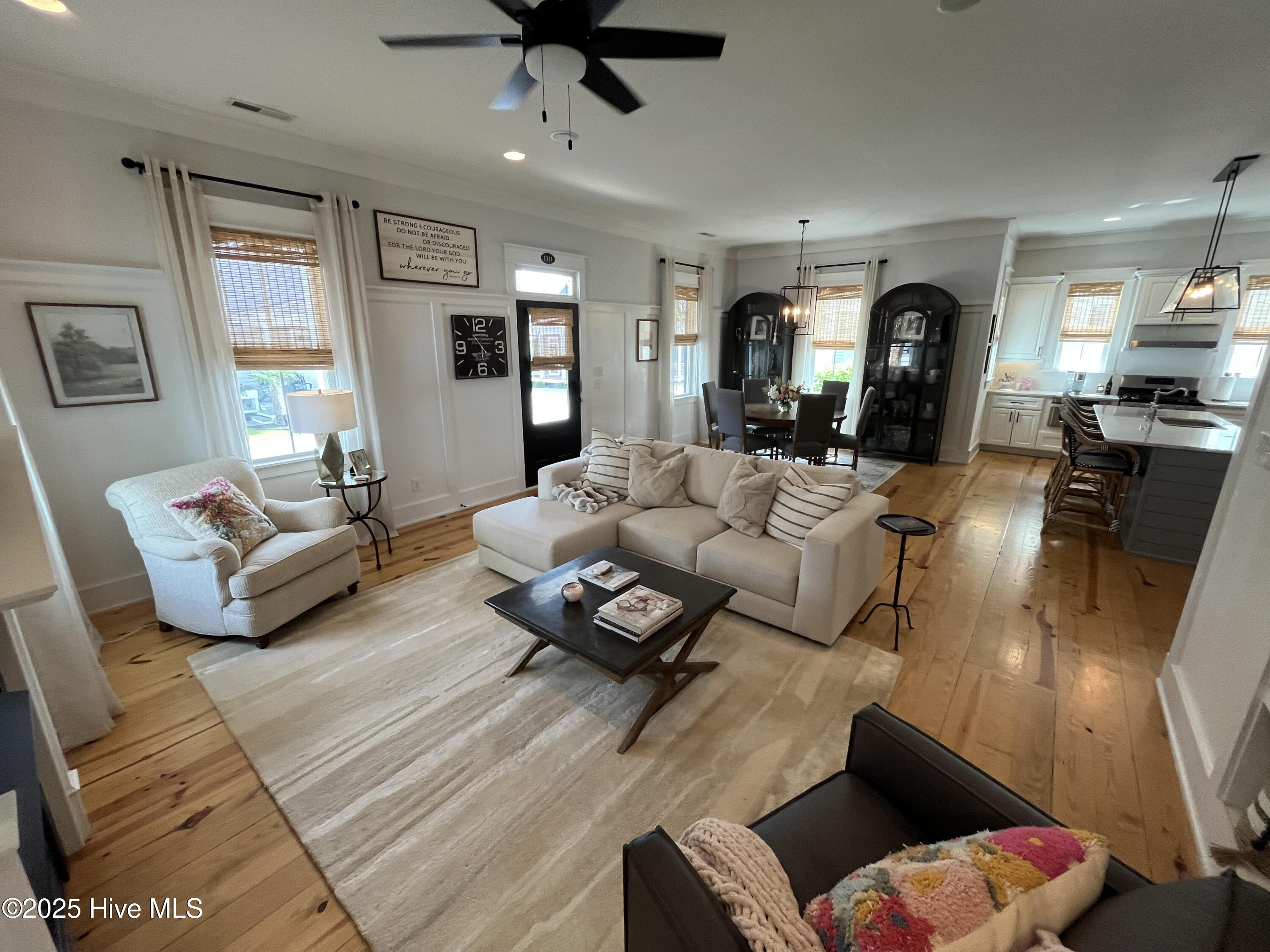 Living 2-65 Oglethorpe