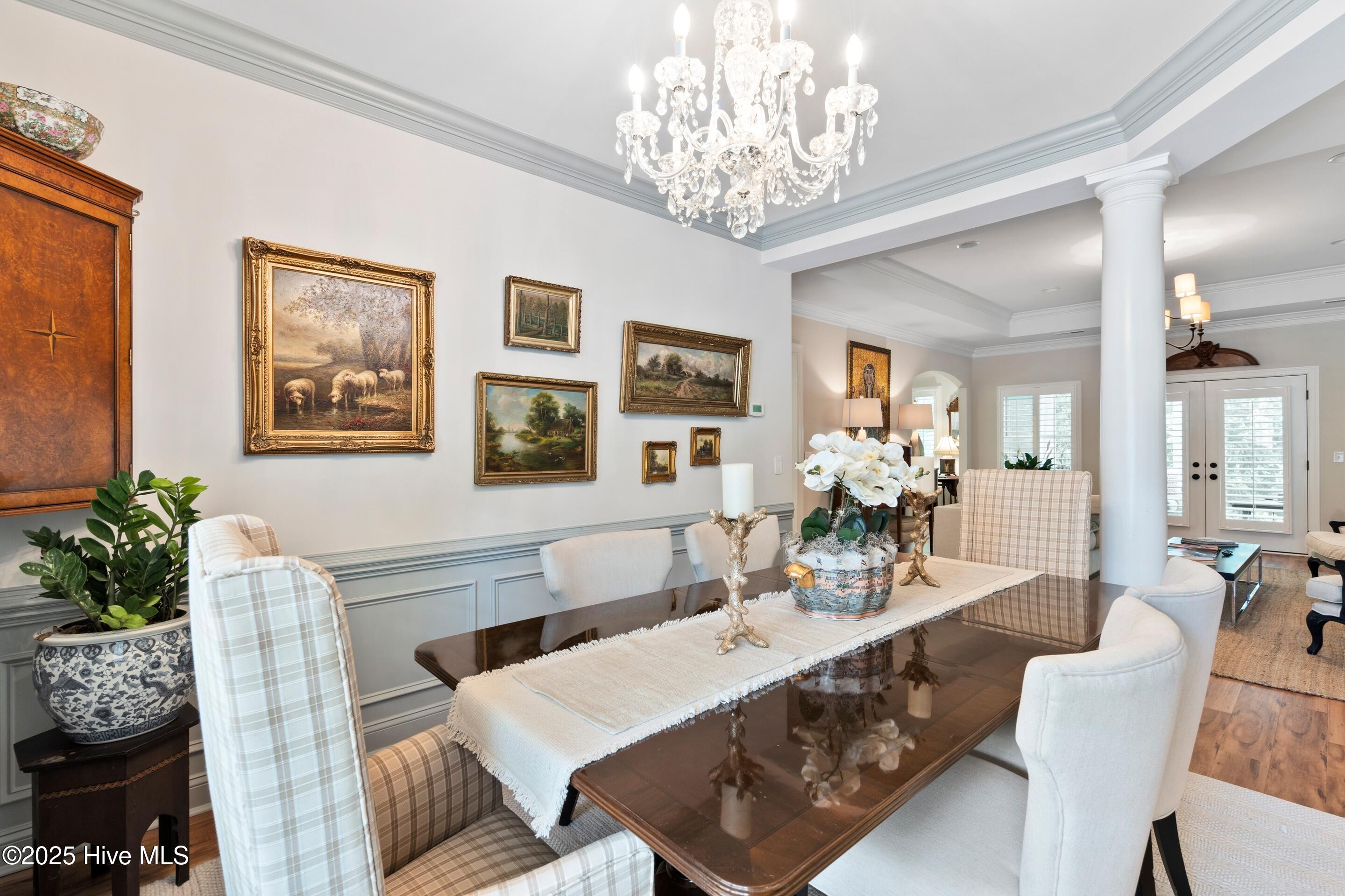 100520389 | Photo 36