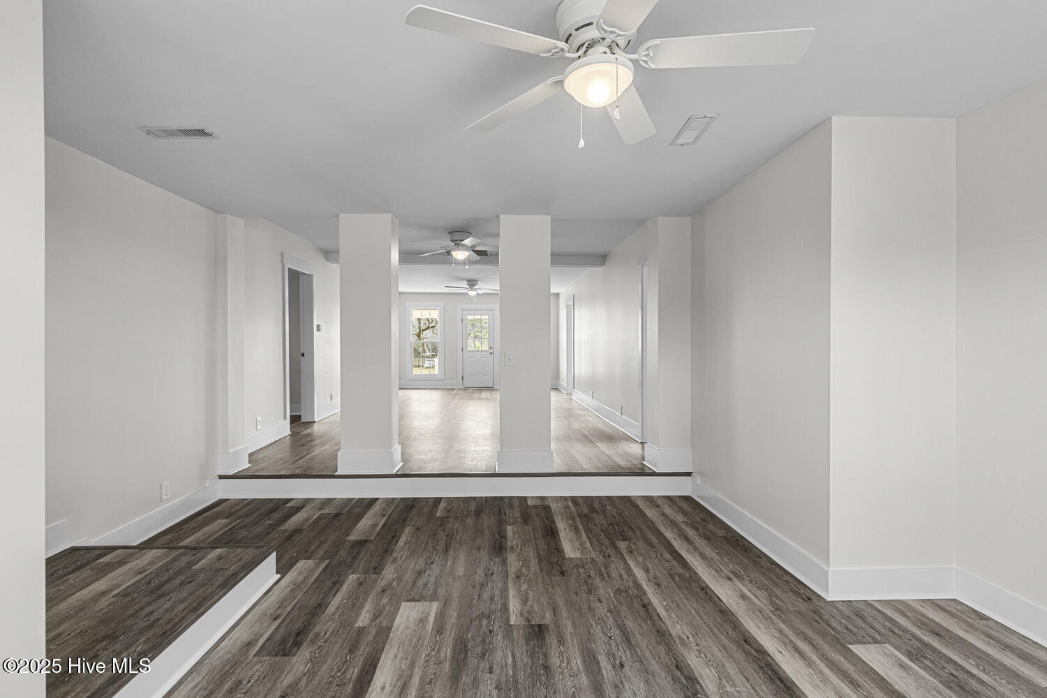 100544885 | Photo 12