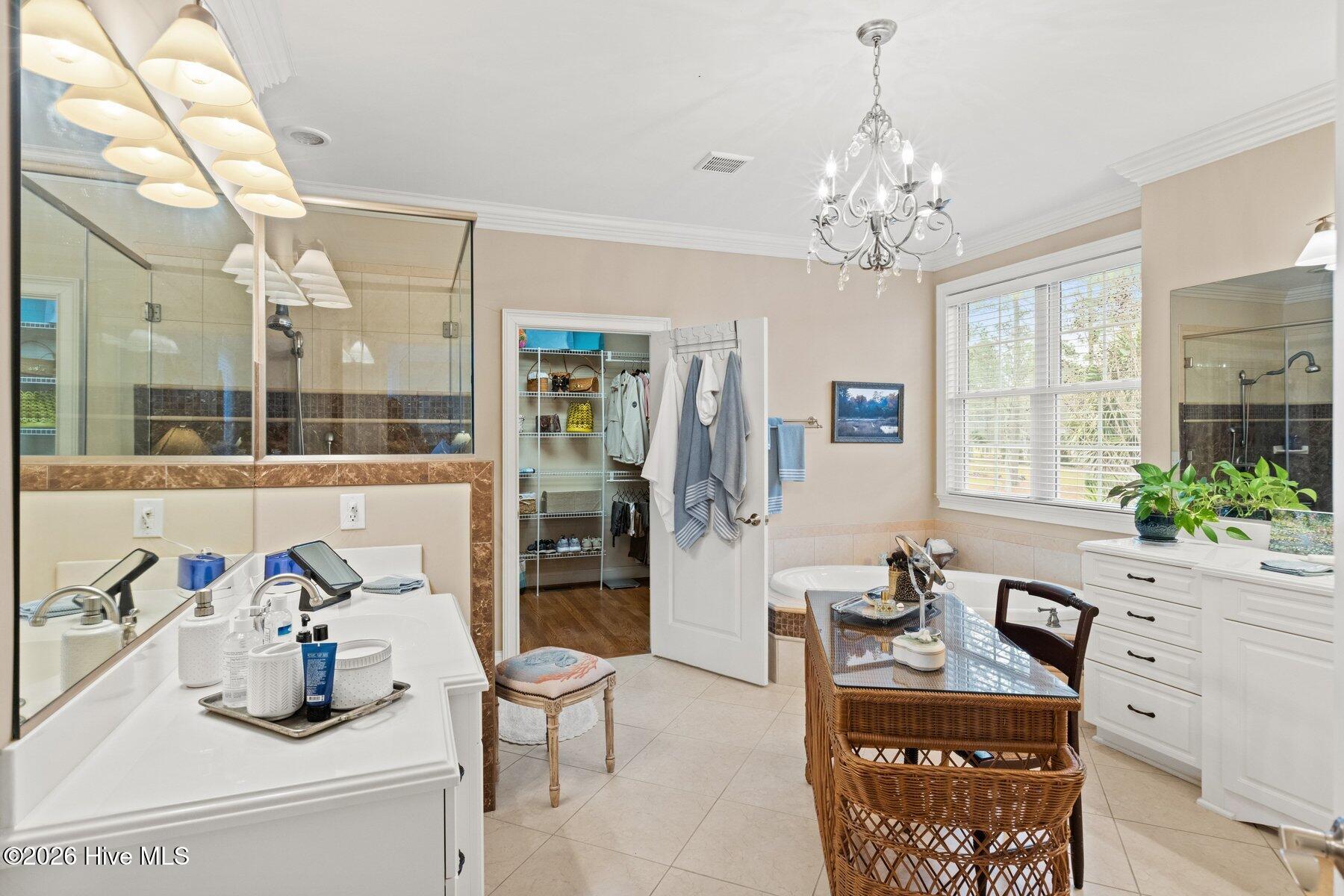 100559574 | Photo 34