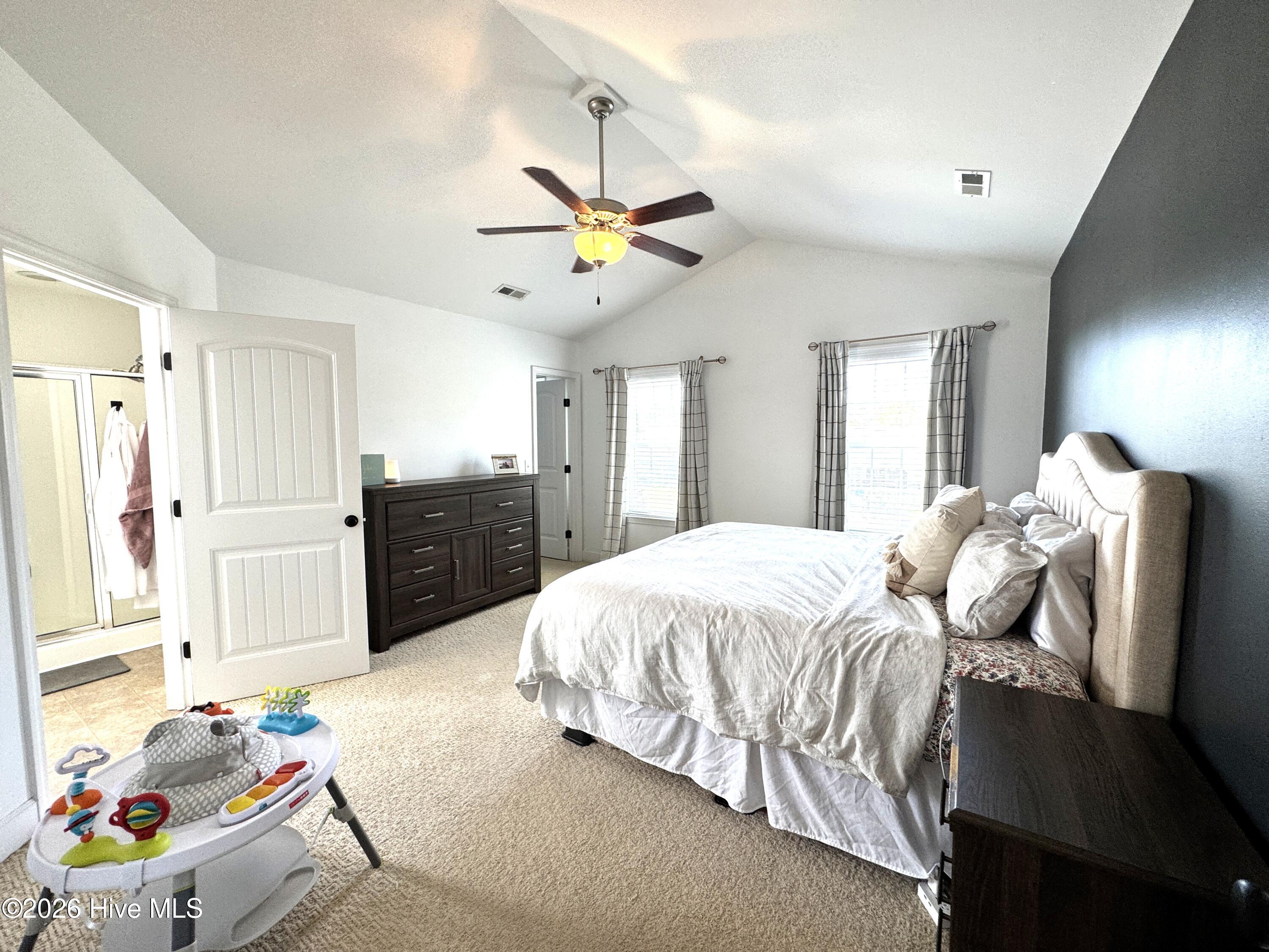 100570620 | Photo 17