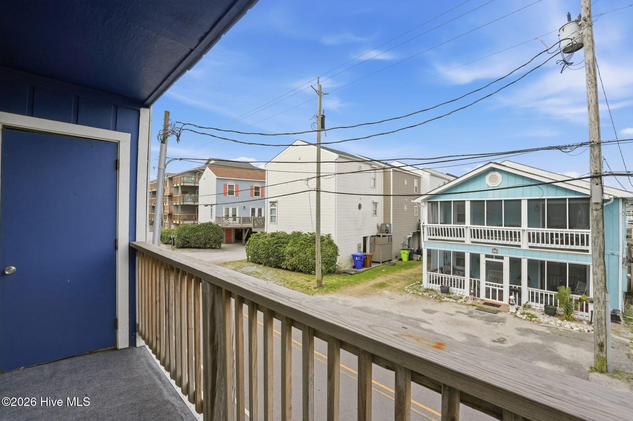 100557283 | Photo 37