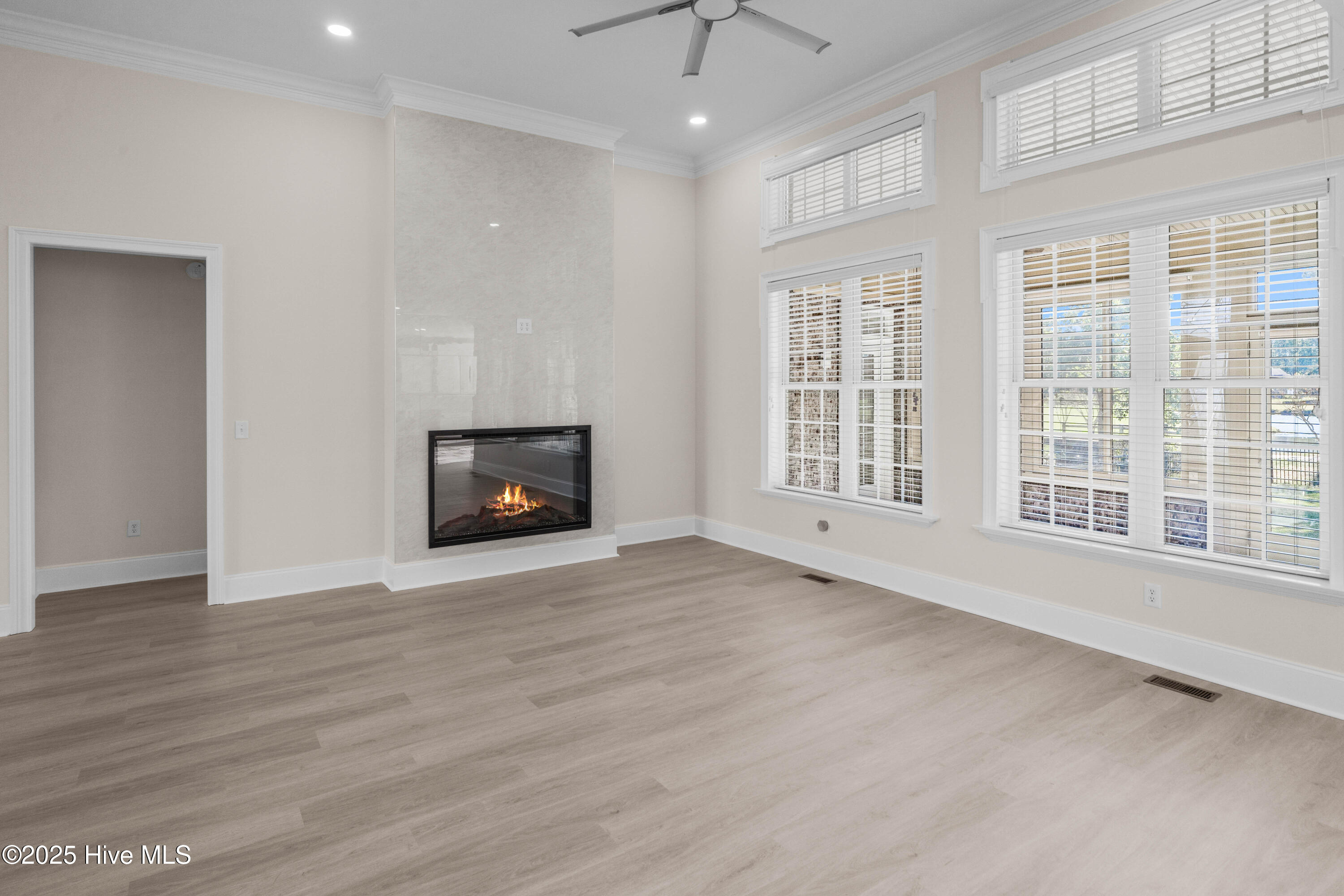 100537525 | Photo 19