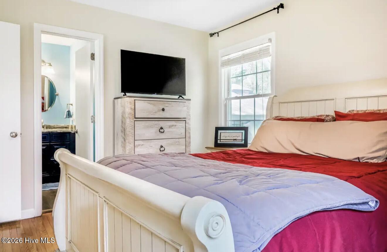 100564742 | Photo 18