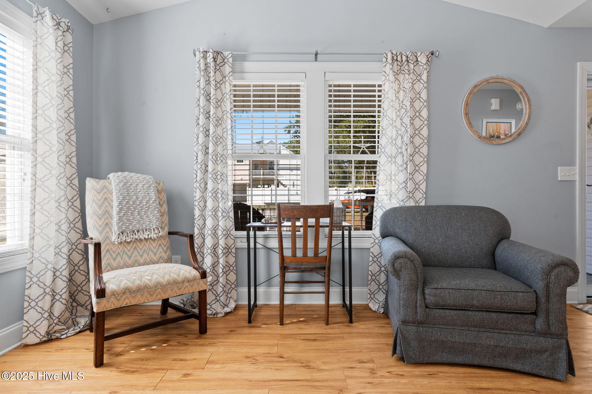 100541037 | Photo 14