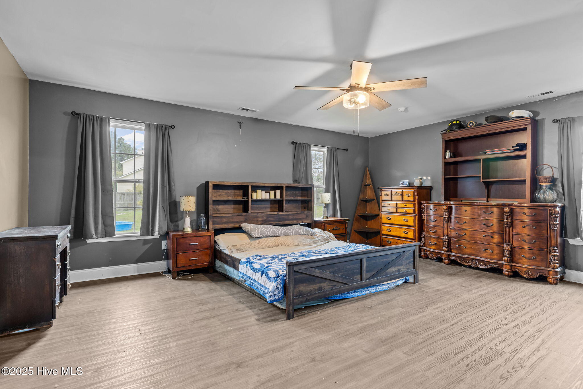 100545646 | Photo 14