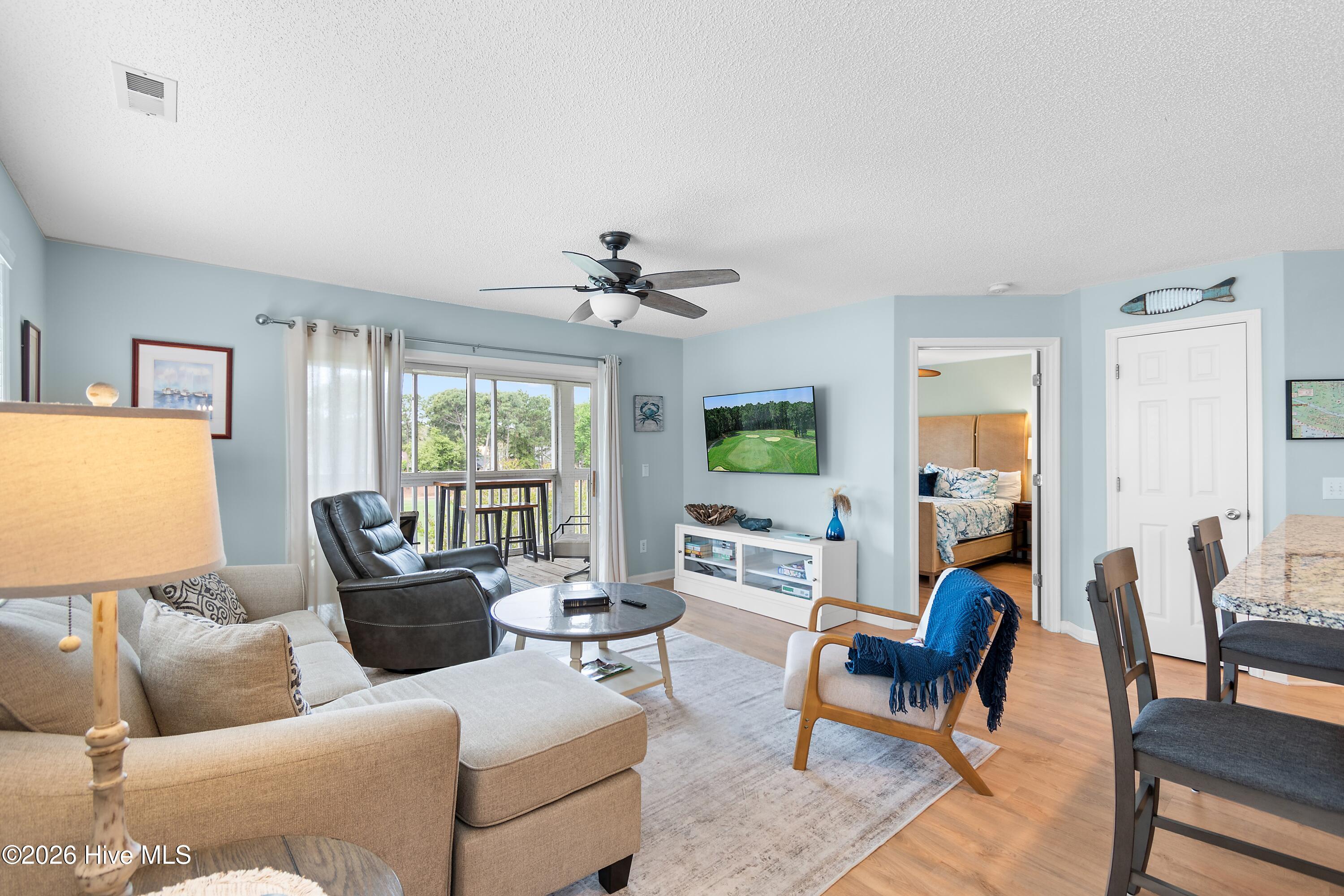 100565554 | Photo 16