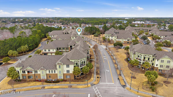 100556037 | Photo 42