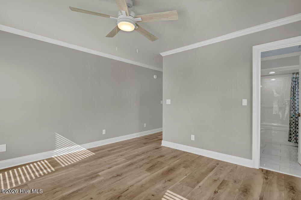 100563942 | Photo 40