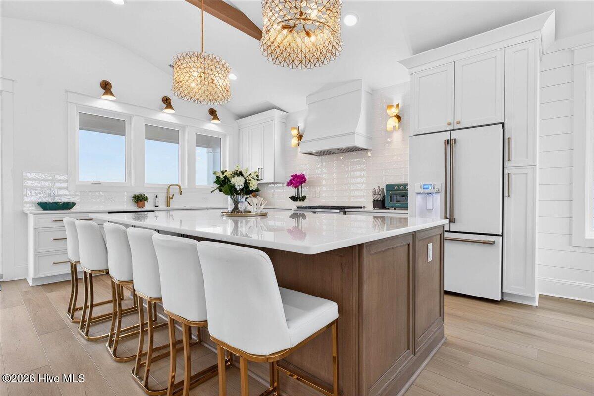 100543299 | Photo 45