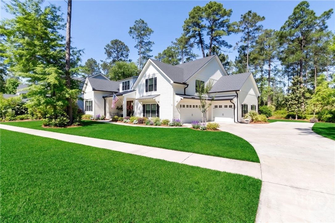 Front Exterior Photo - Grass Virtually Enhanced