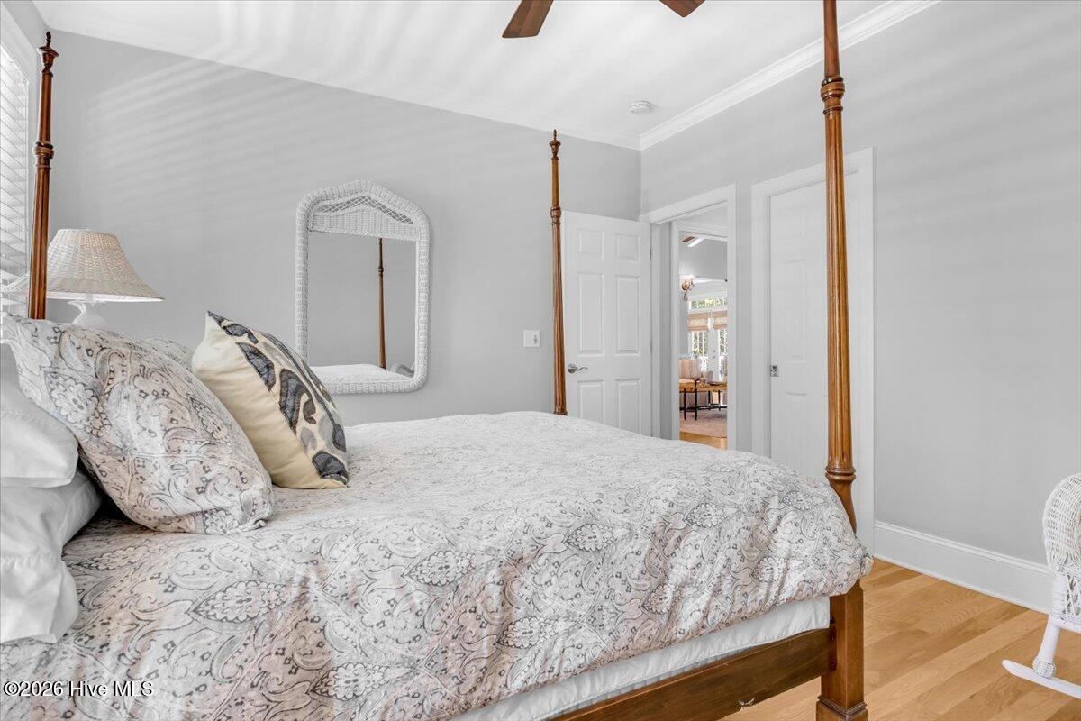 100565920 | Photo 36