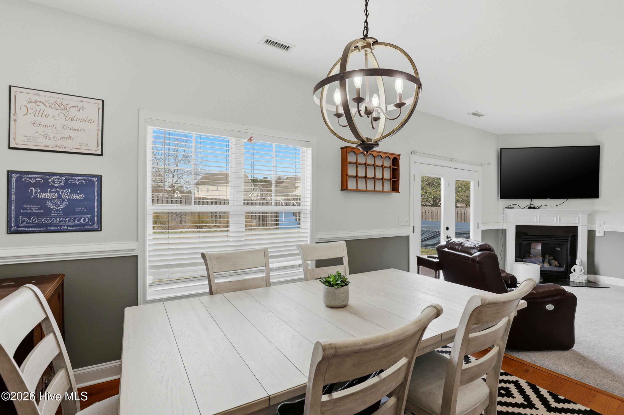 100557716 | Photo 13