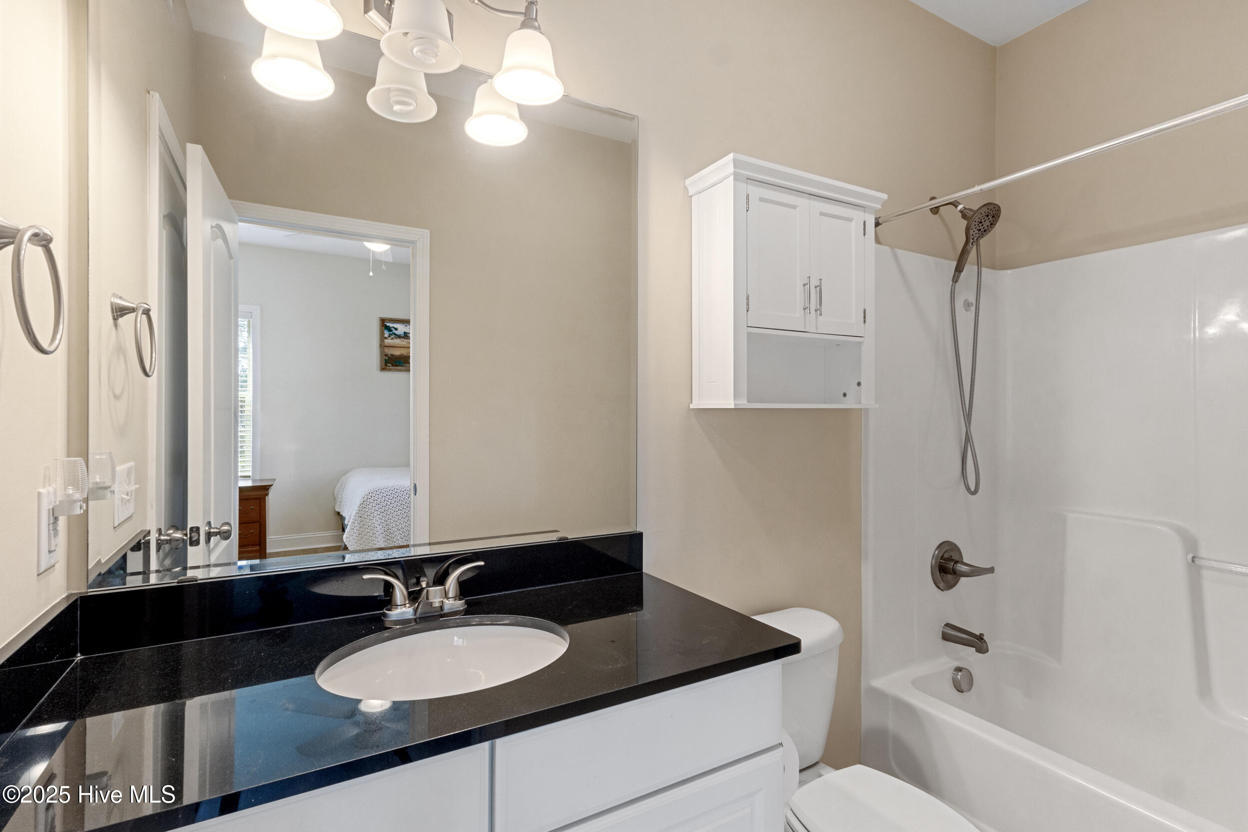 100540798 | Photo 16