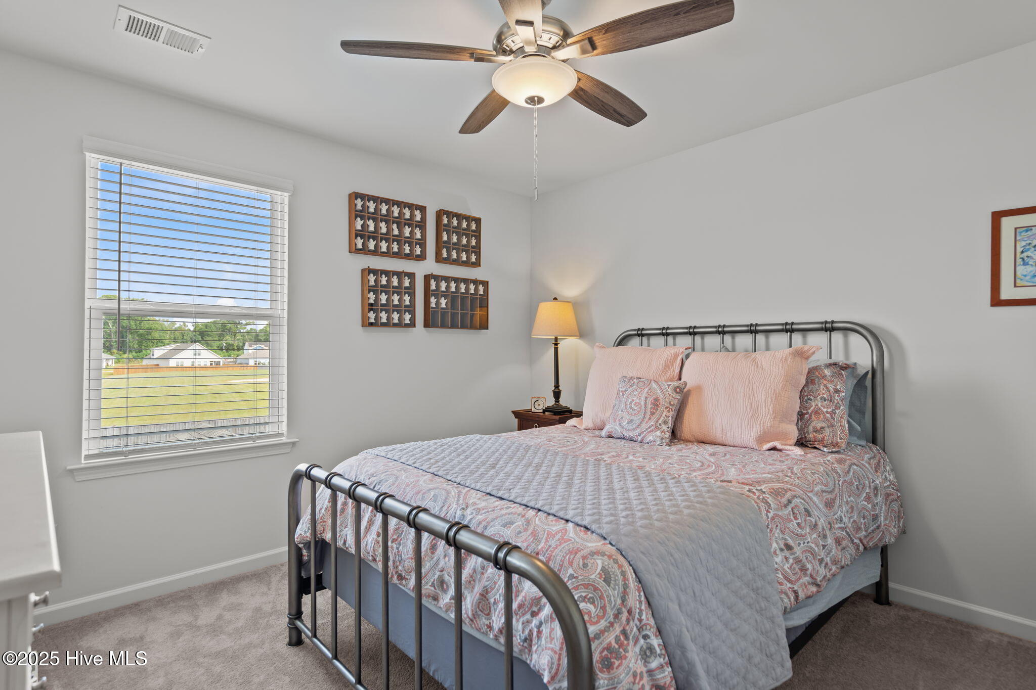 100532297 | Photo 24