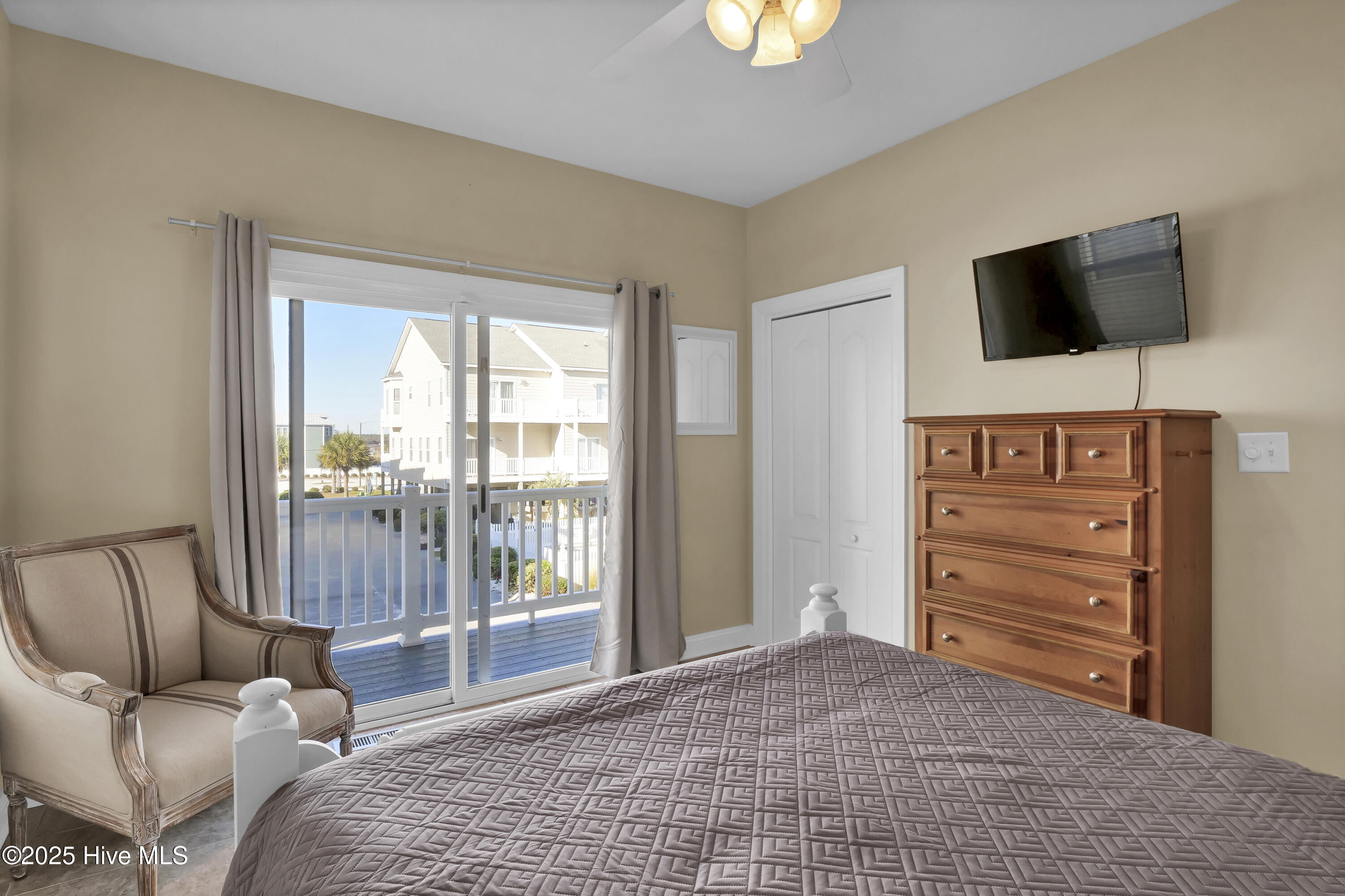 100535272 | Photo 29