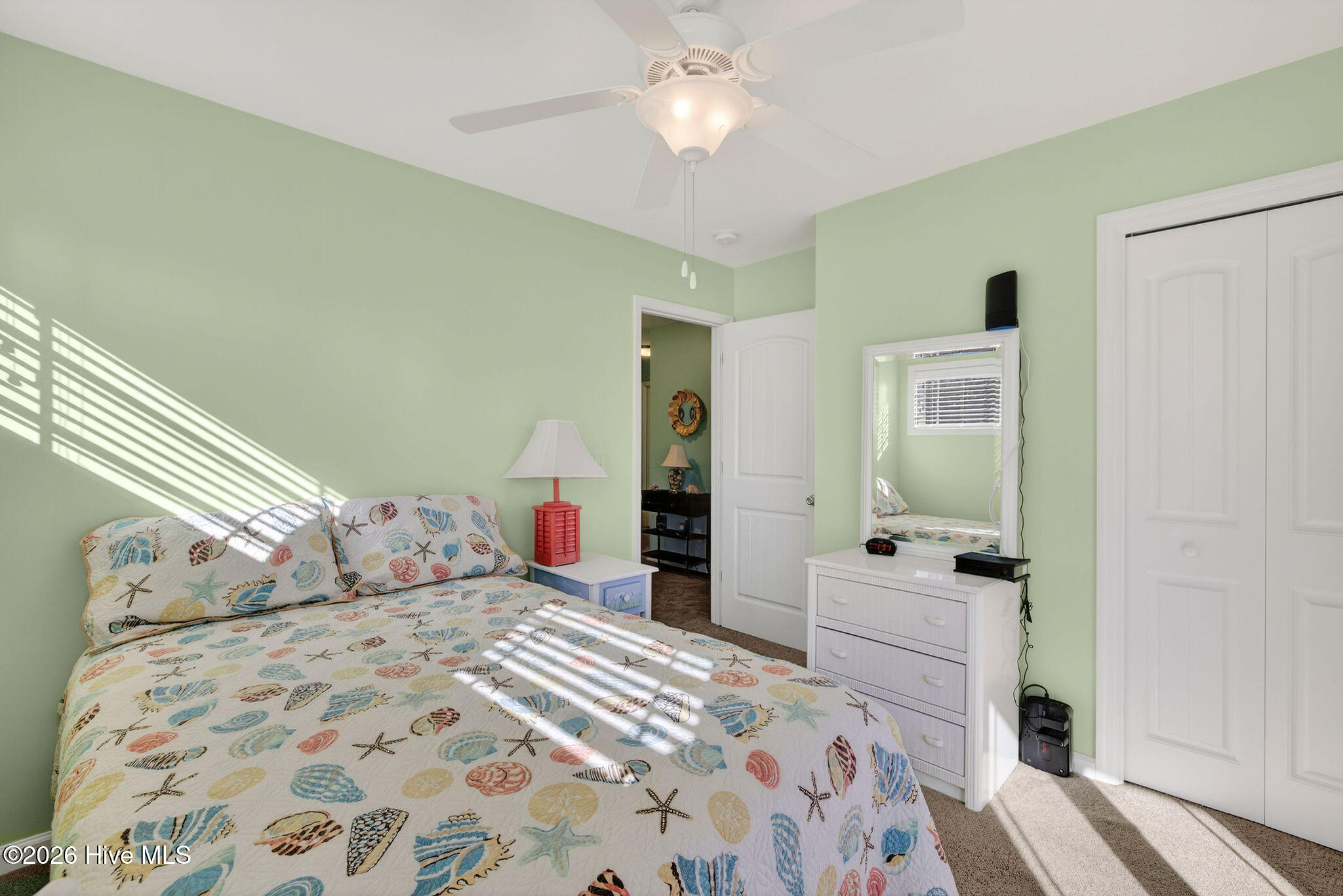 100549584 | Photo 40