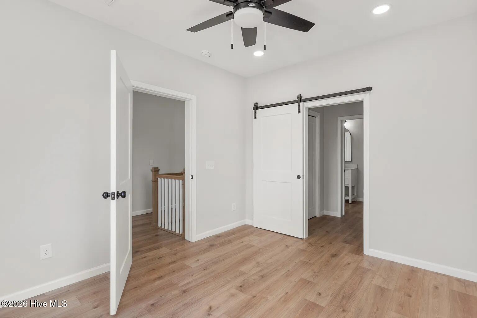 100569106 | Photo 19