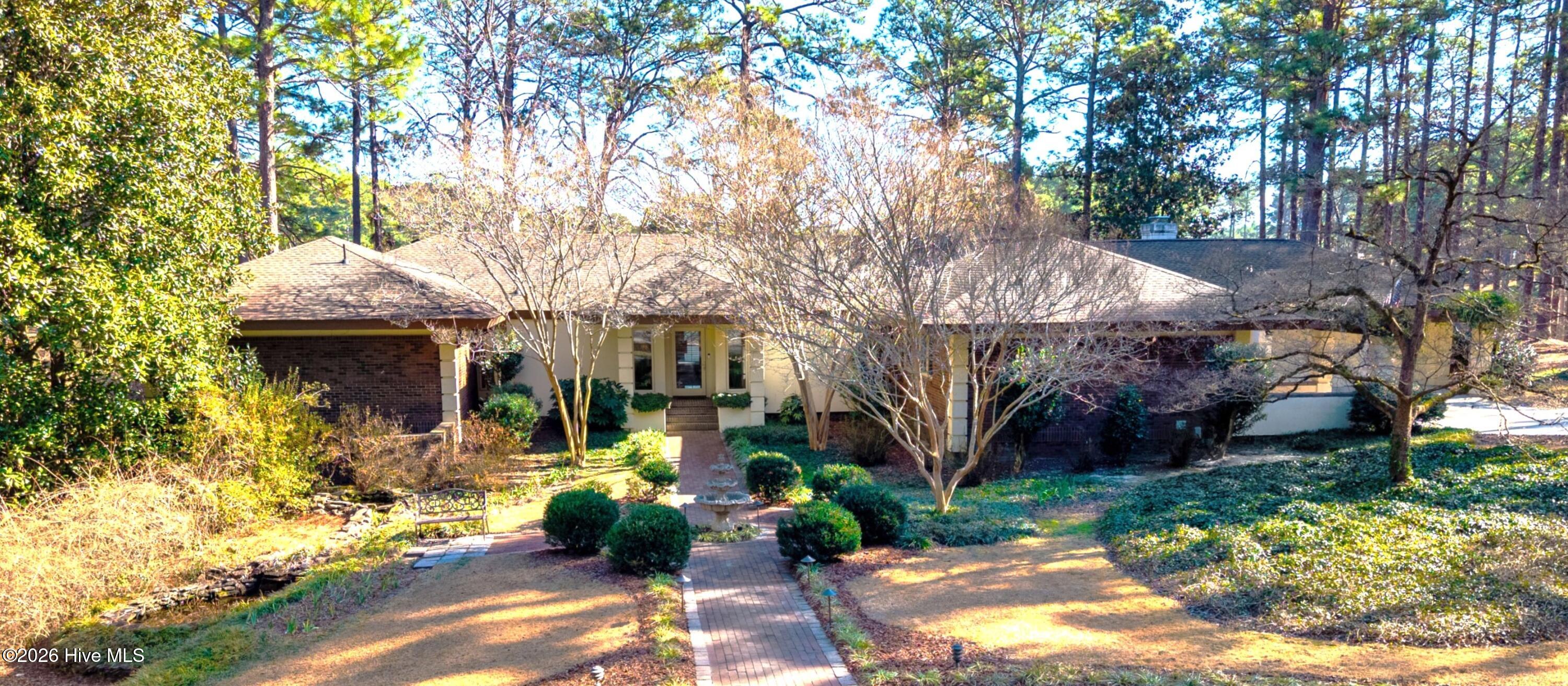 5 Clubhouse, Pinehurst, North Carolina, 4 Bedrooms Bedrooms, 12 Rooms Rooms,5 BathroomsBathrooms,Single family residence,For sale,Clubhouse,100552388
