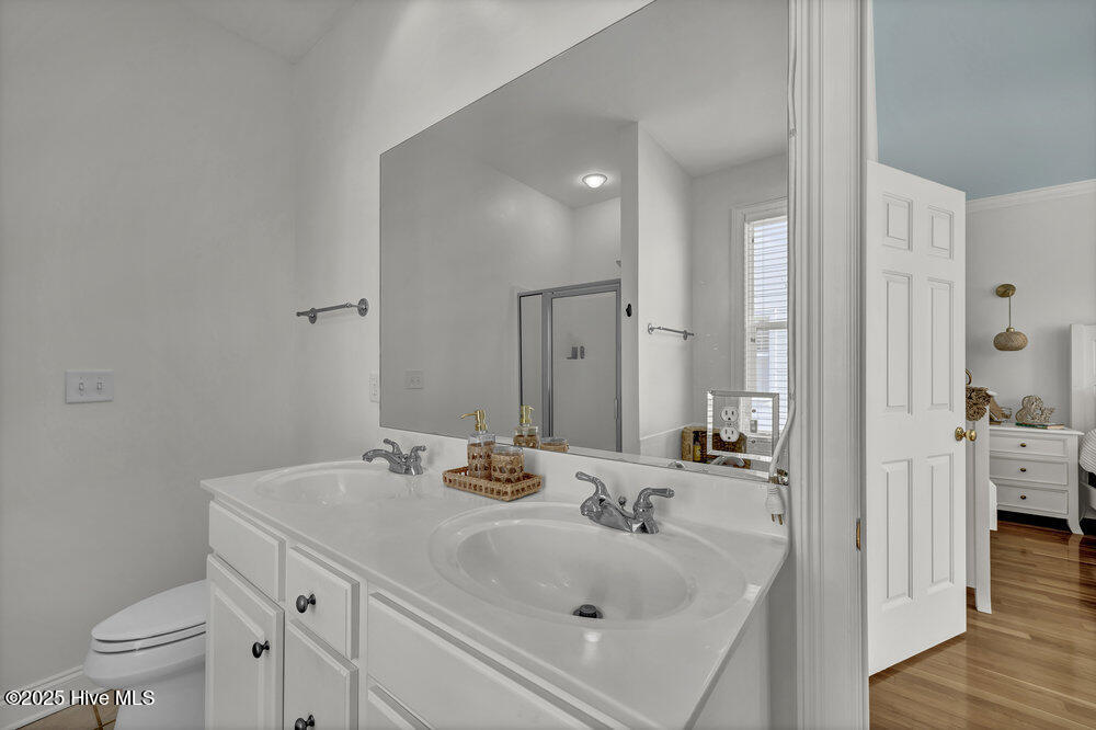 100544972 | Photo 22