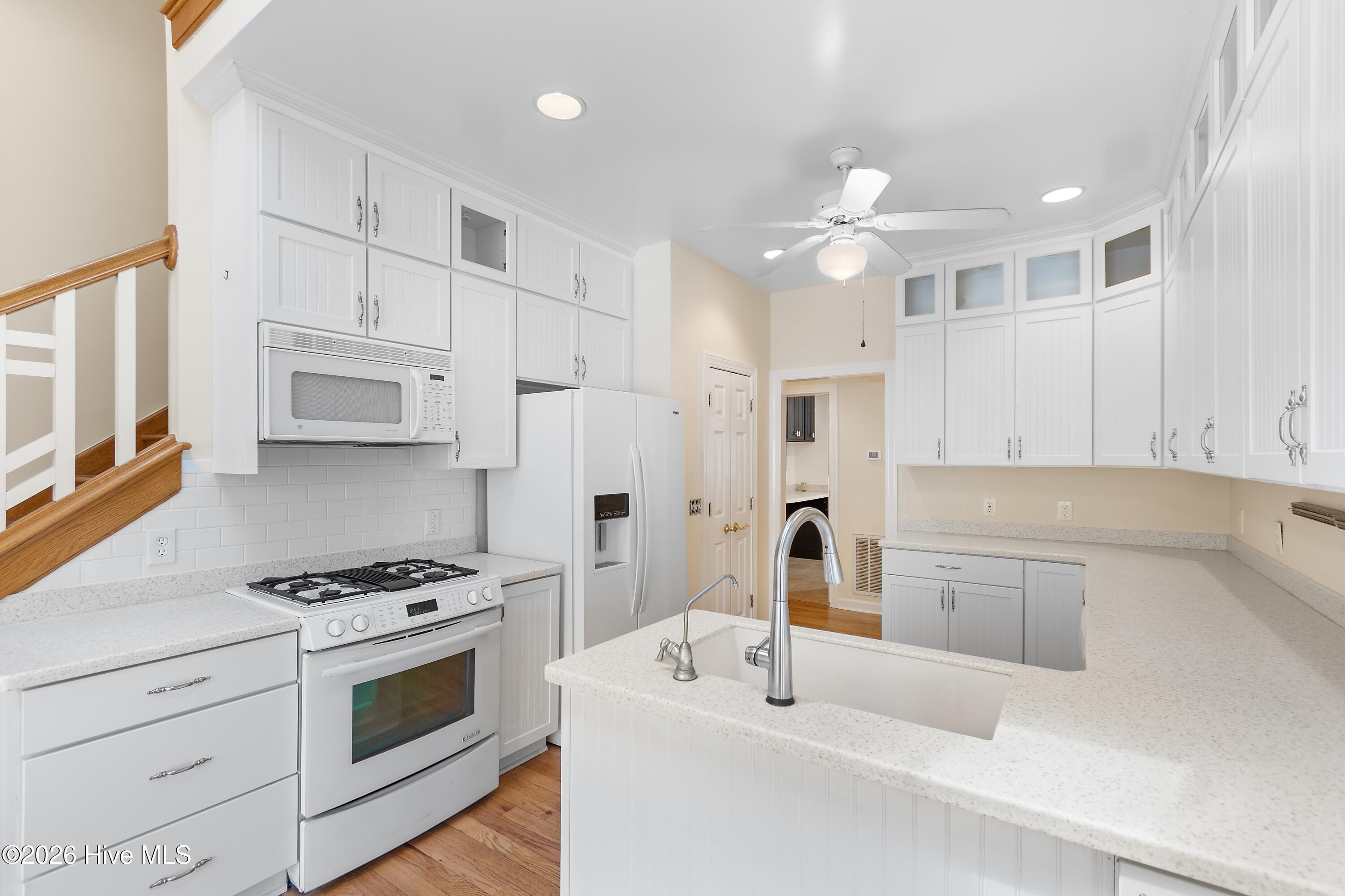 100527464 | Photo 22