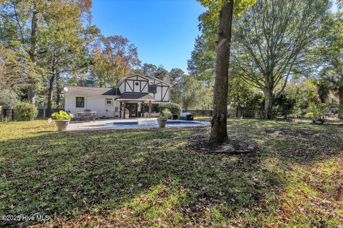 100540013 | Photo 40