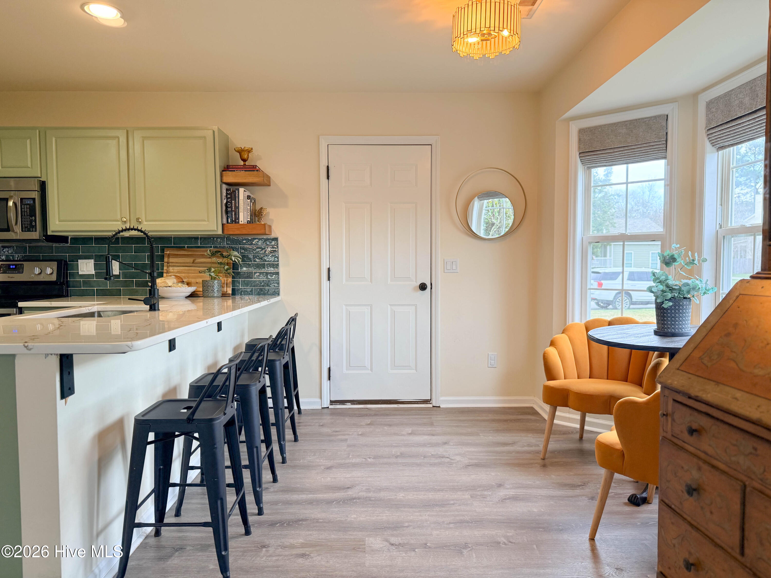 100559708 | Photo 35