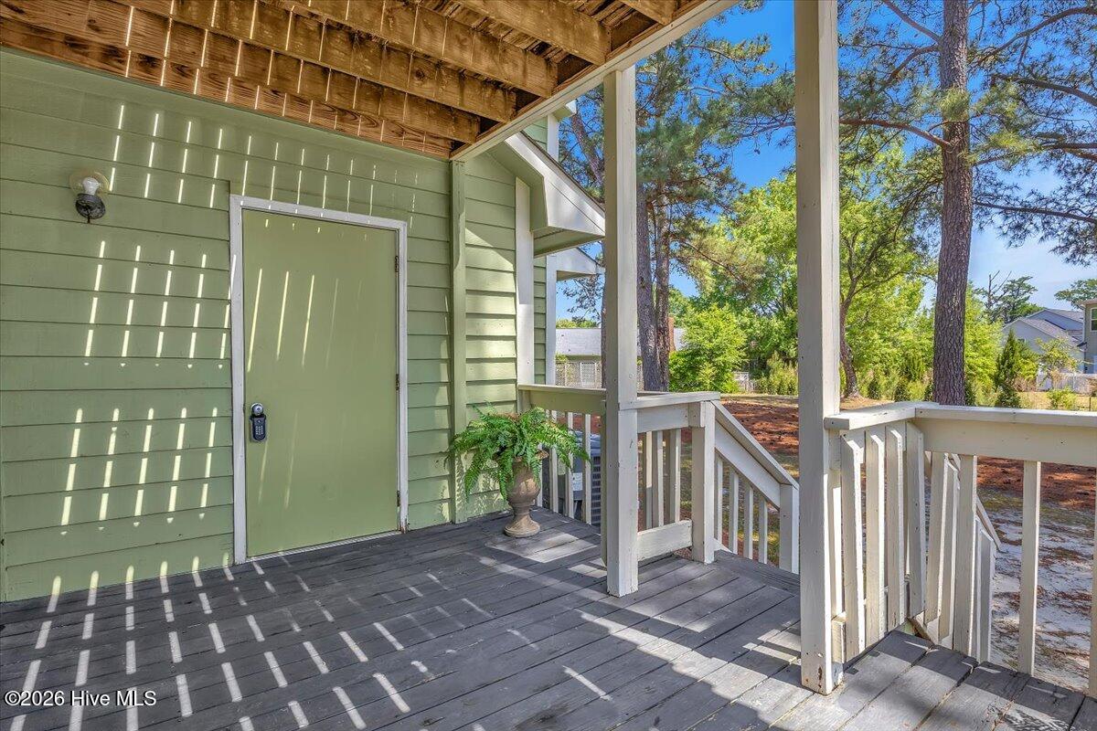 100568234 | Photo 45