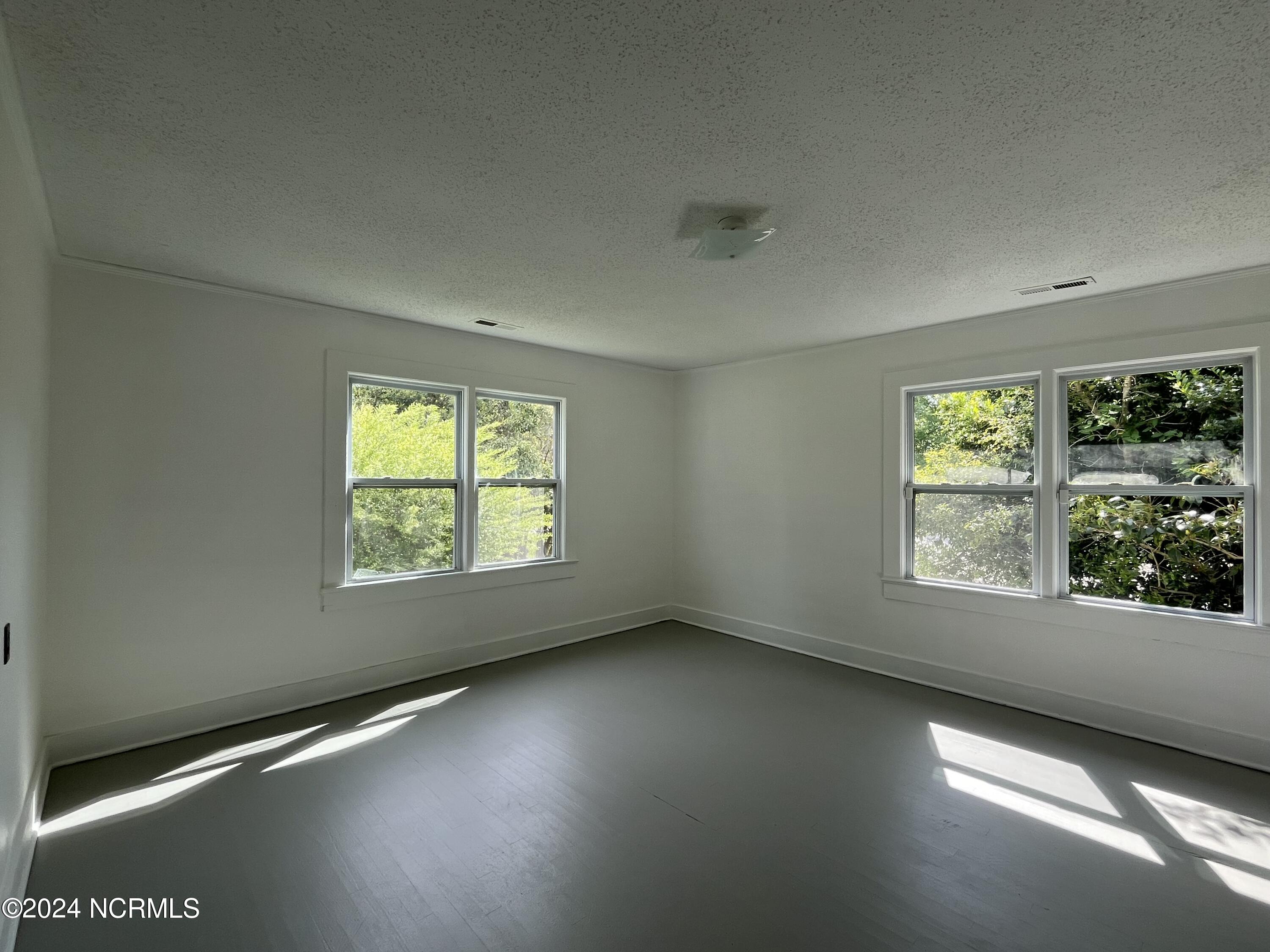 100564112 | Photo 13