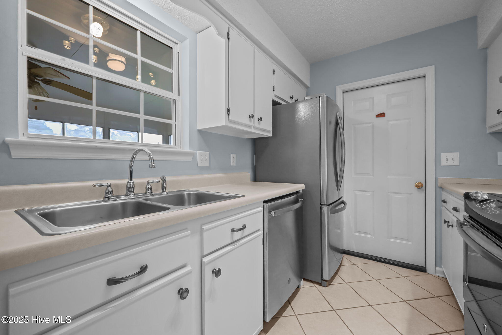 513 Emily Loop, Jacksonville, NC 28540 – photo 17: 13-web-or-mls-513 Emily Loop 31