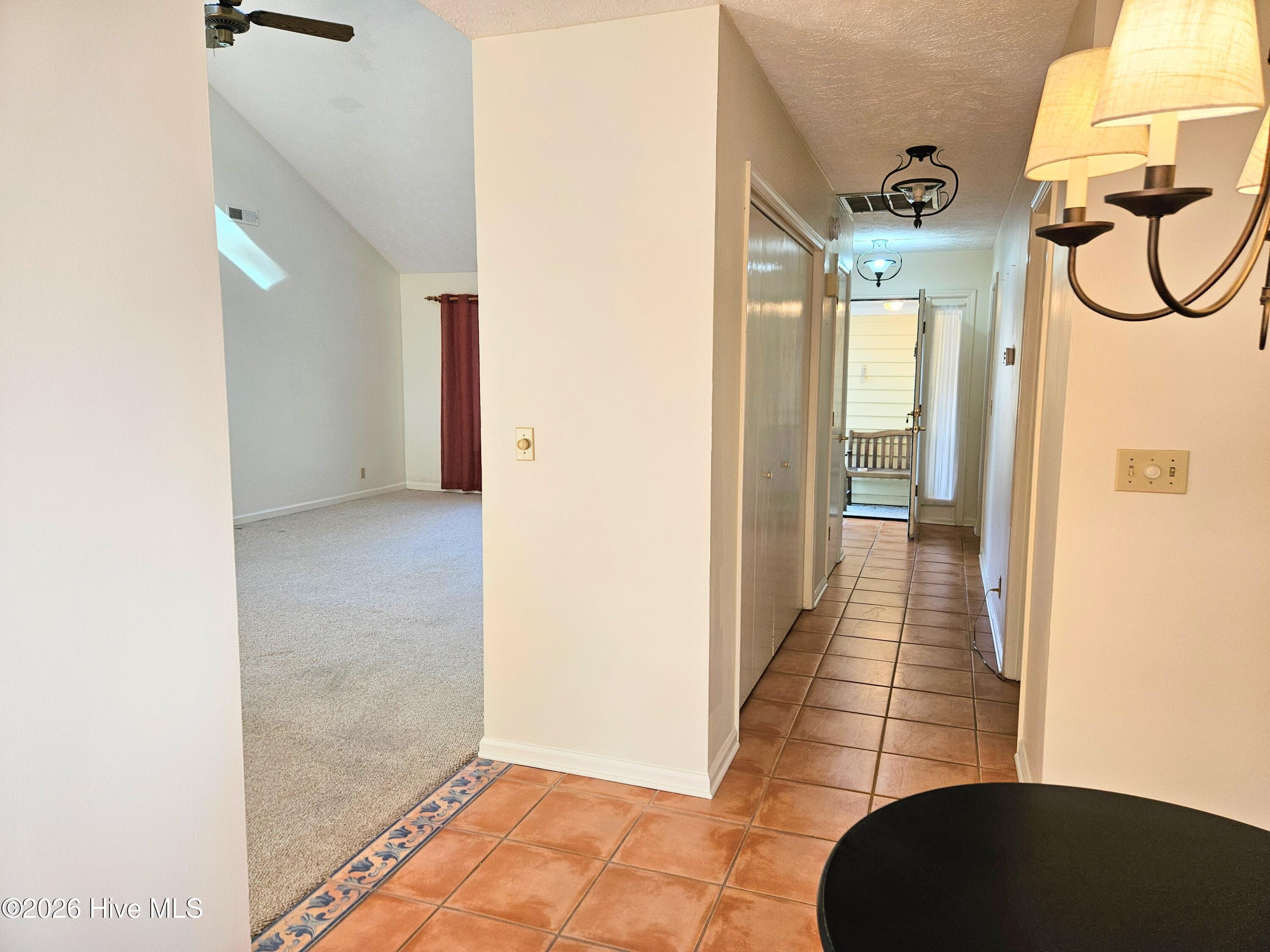 100547650 | Photo 20