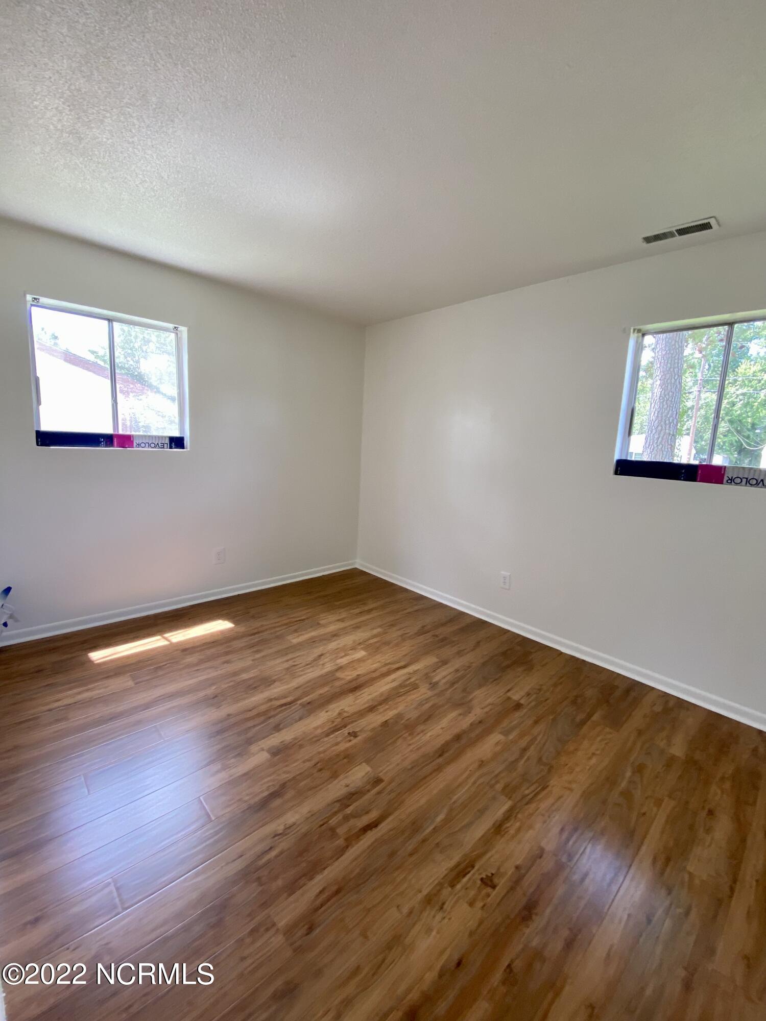 100552910 | Photo 10