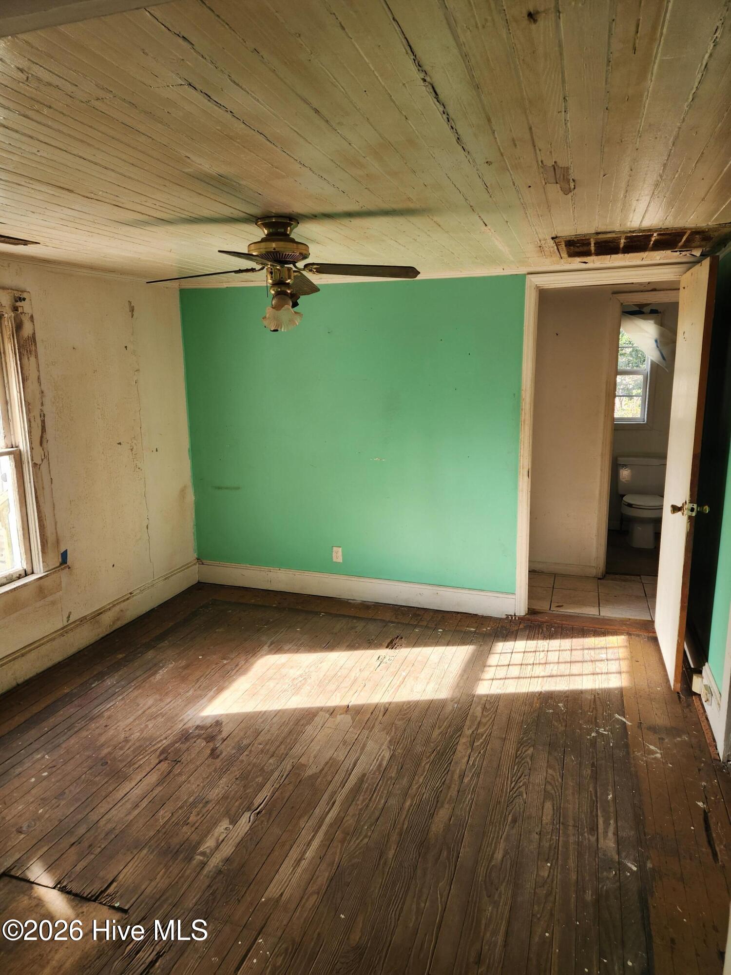 100550453 | Photo 29