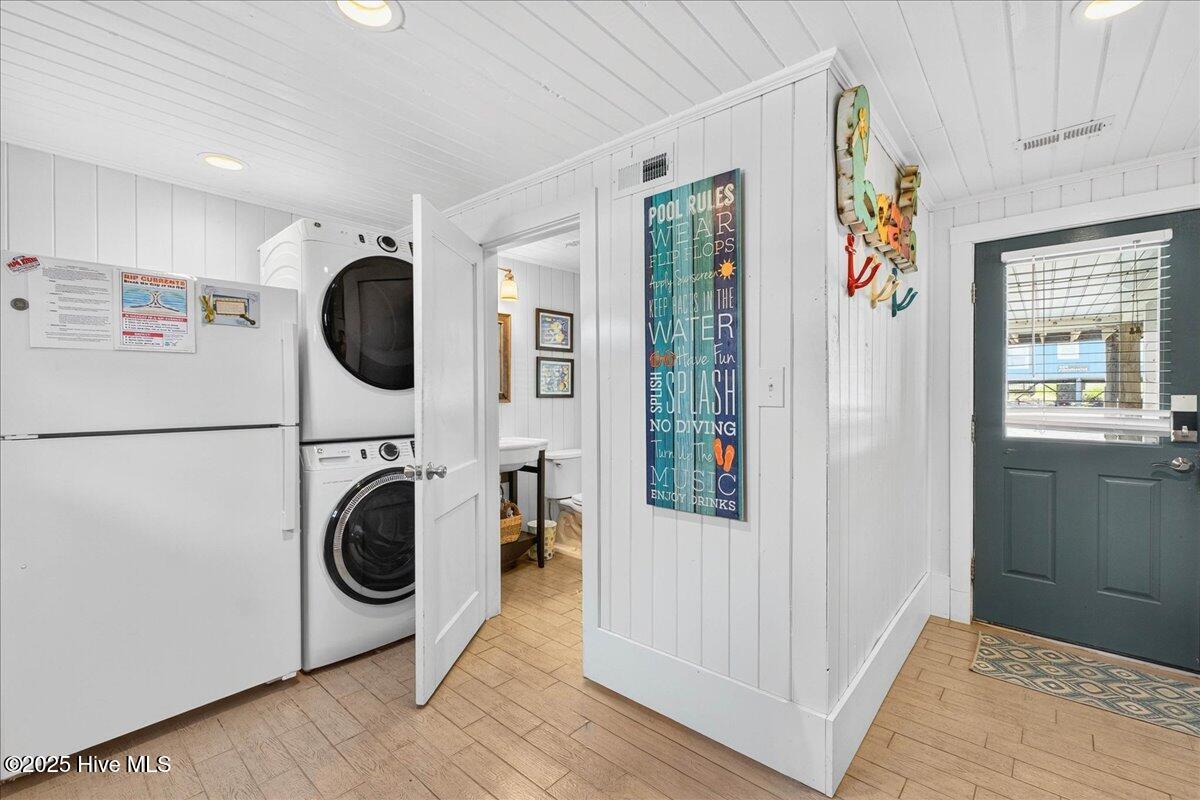 100527780 | Photo 34