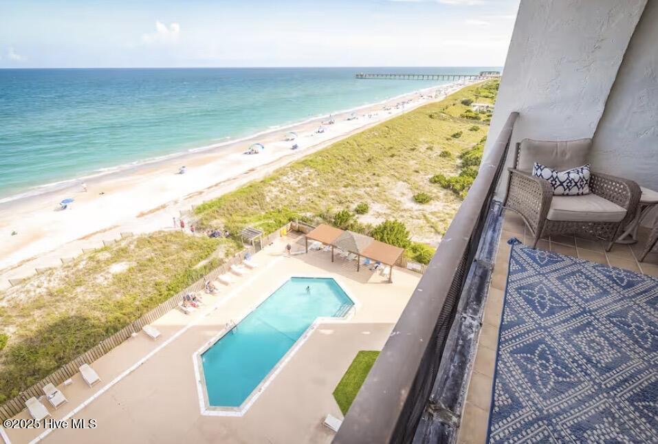 100546716 | Photo 25