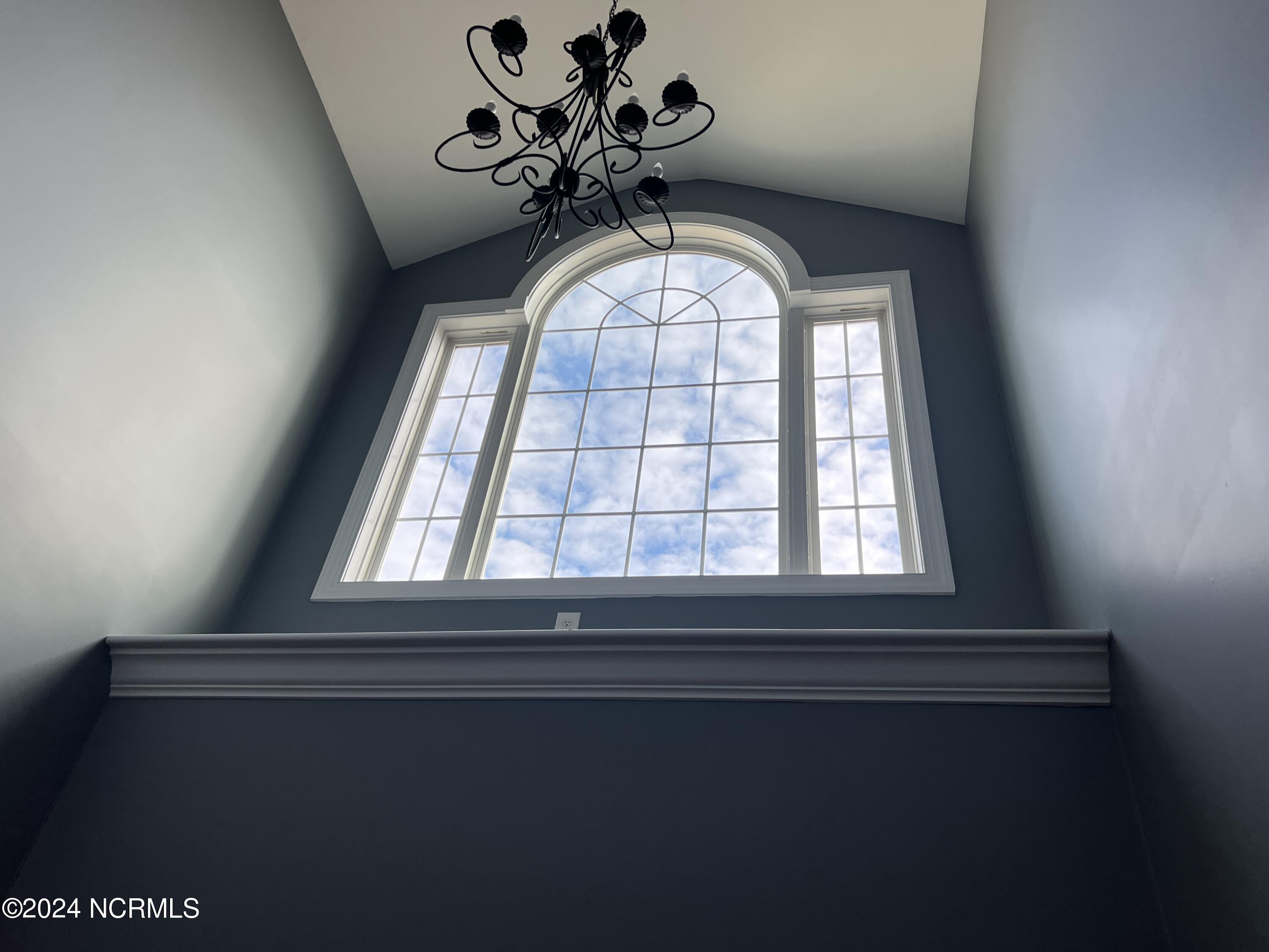 100545108 | Photo 22