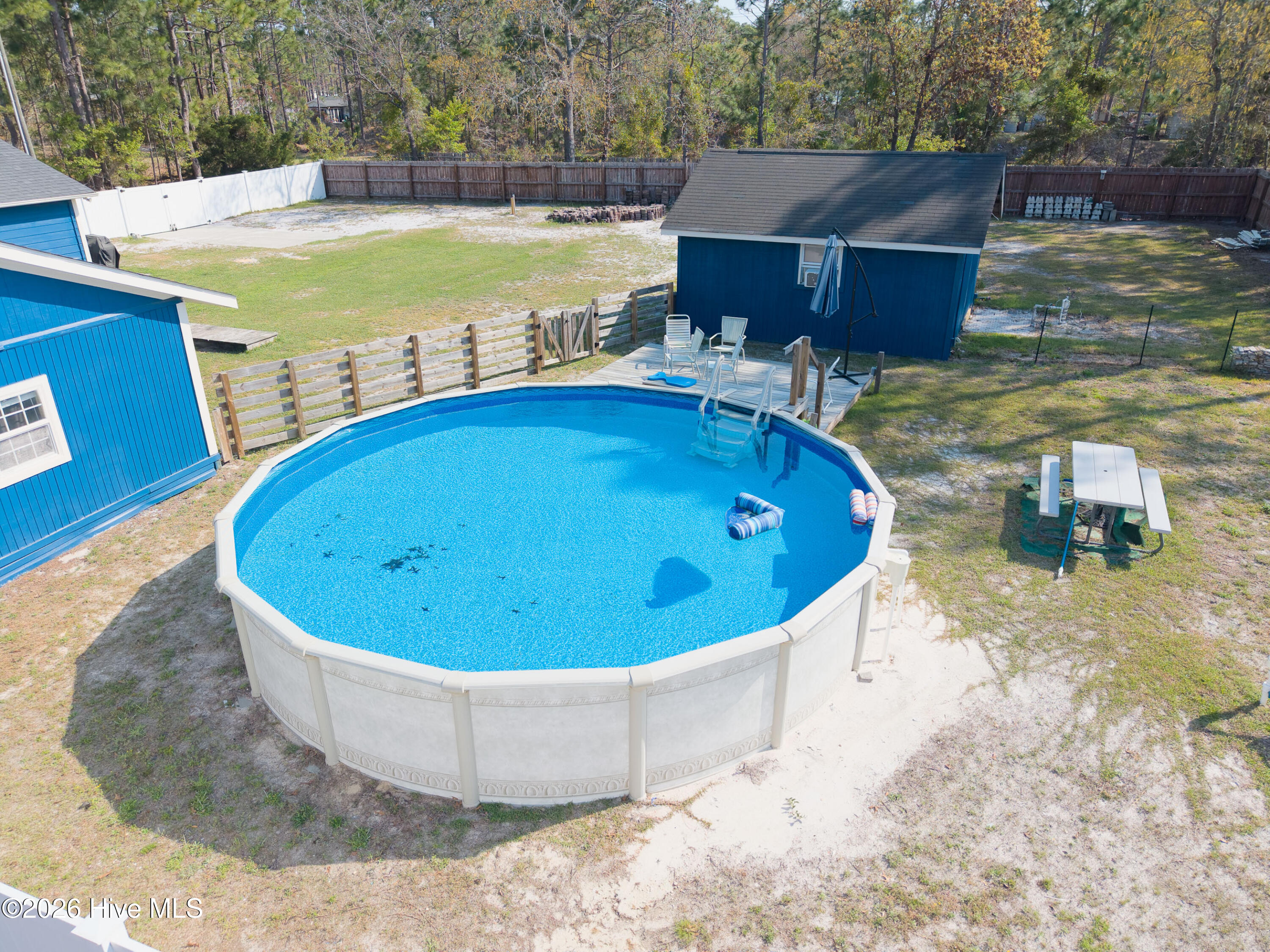 100563534 | Photo 35