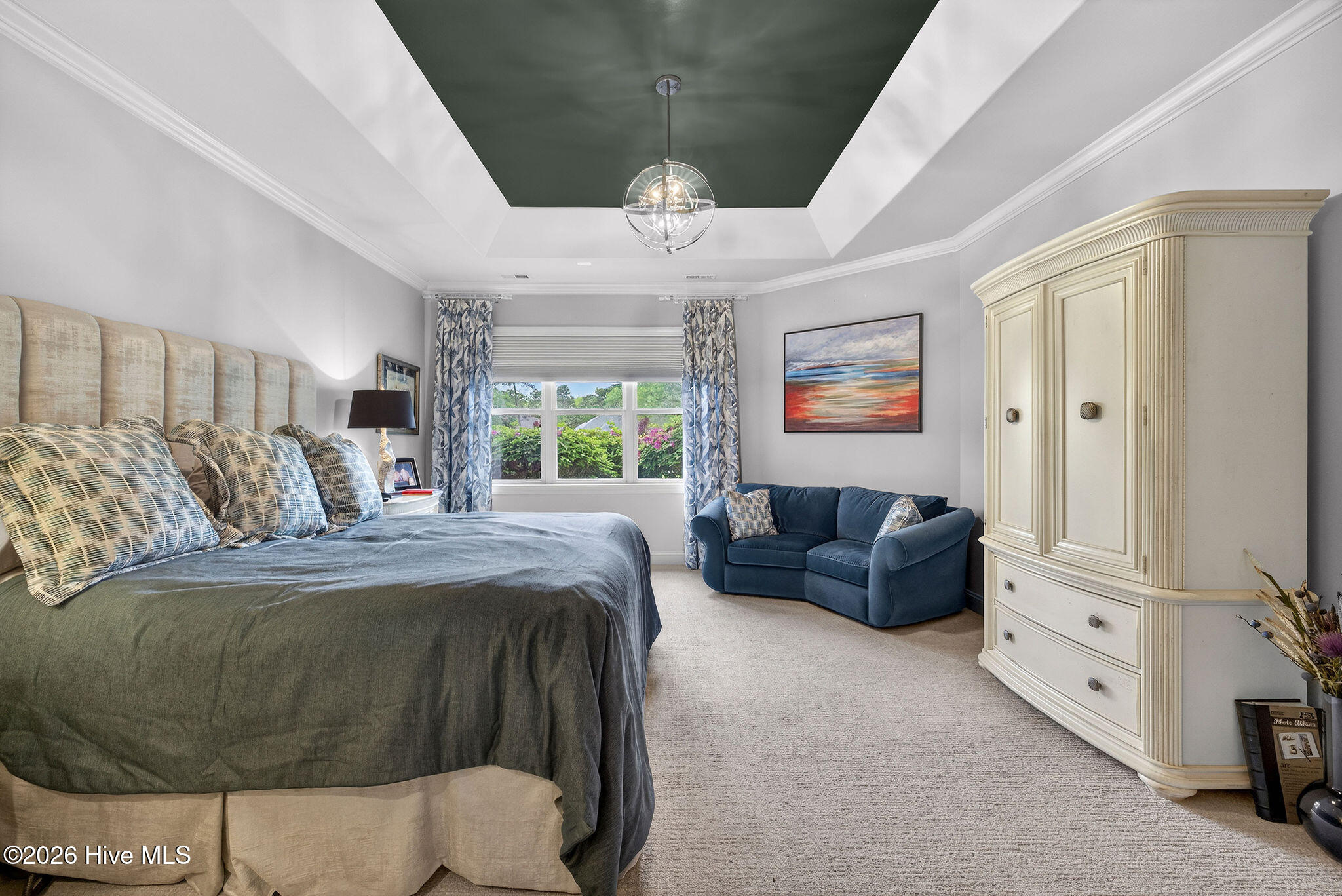 100565990 | Photo 21